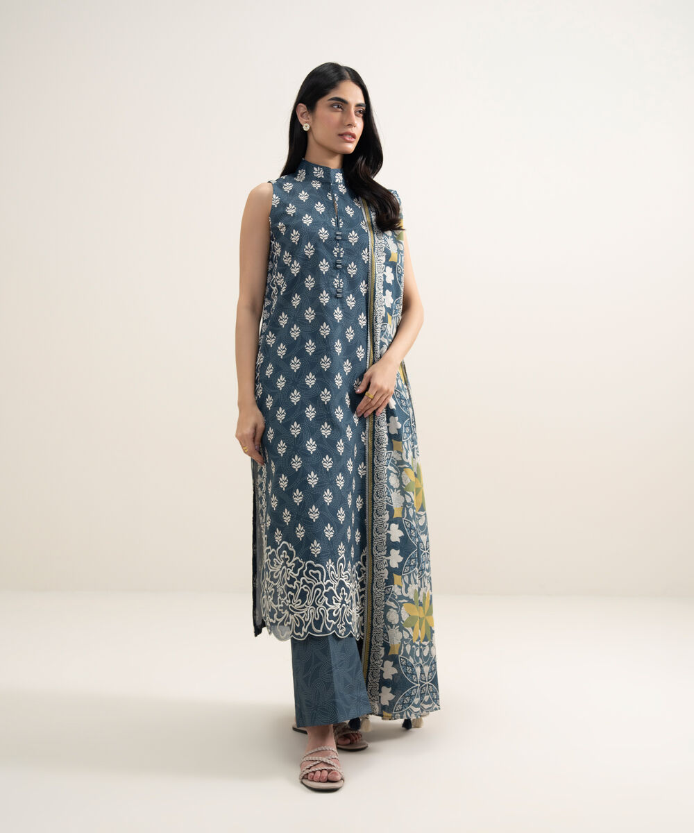 3 Piece - Embroidered Lawn Suit