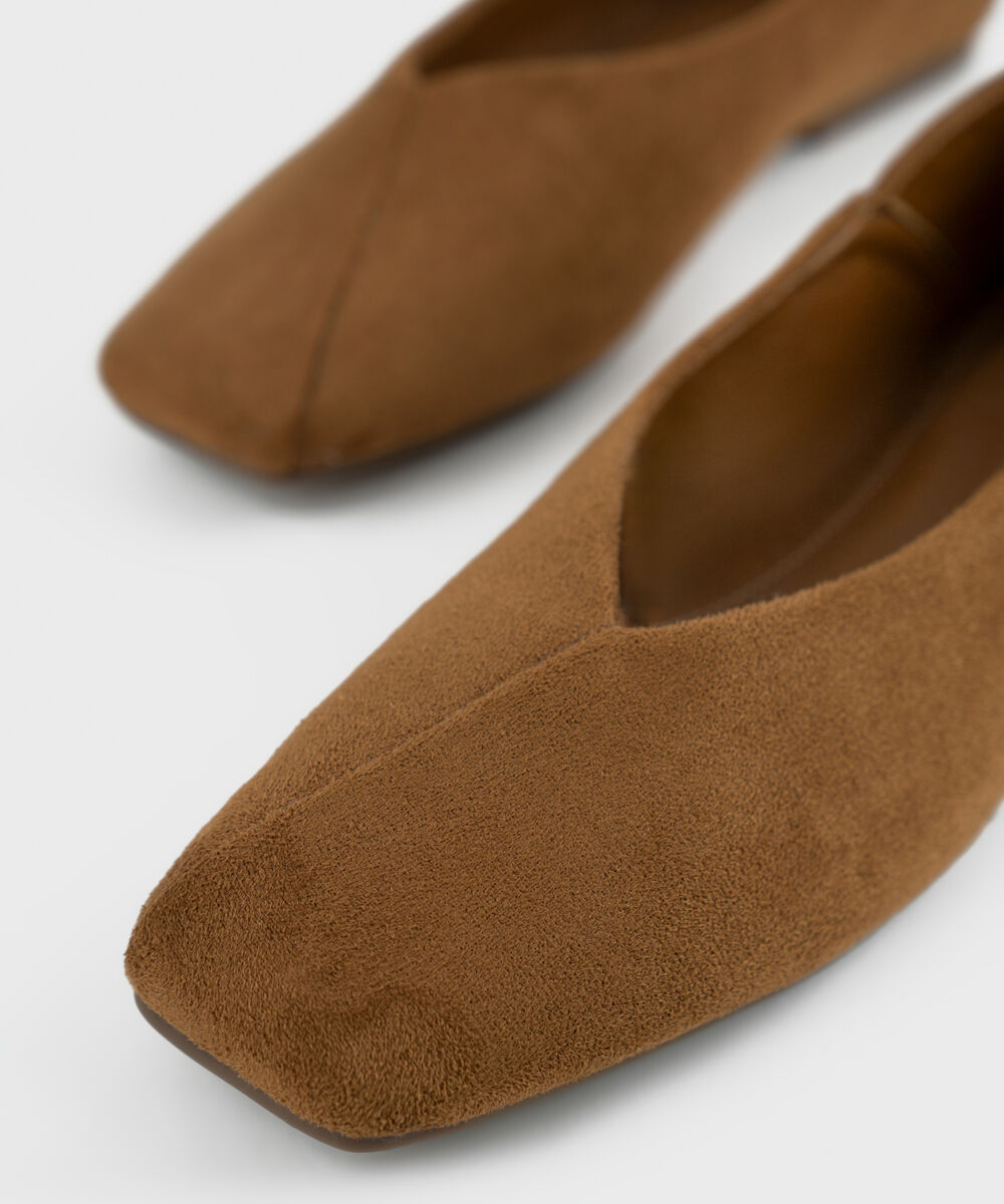 Women's Camel Brown Pumps