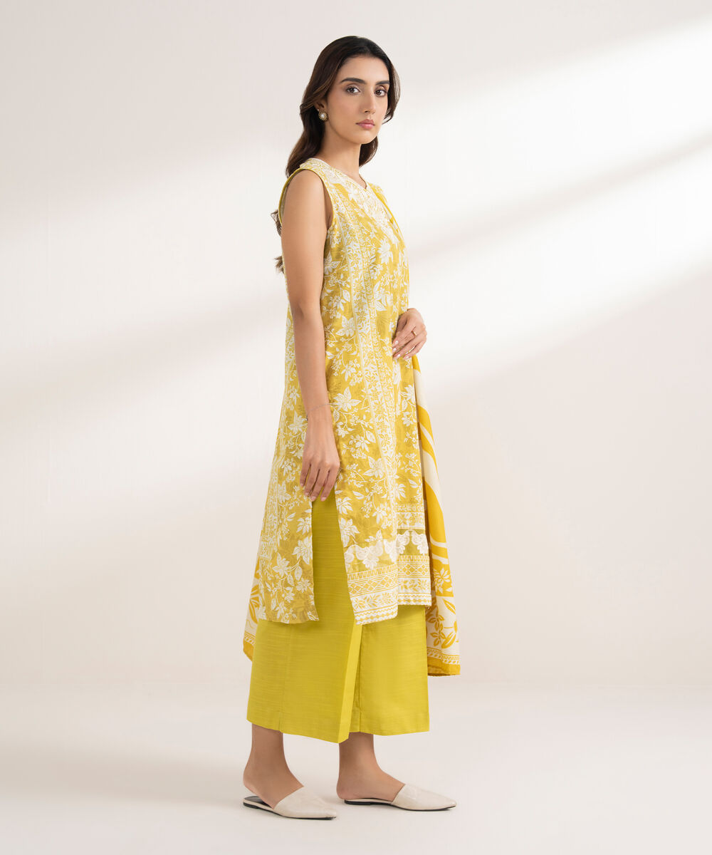 Women's RTW Light Khaddar Embroidered Yellow 3 Piece Suit