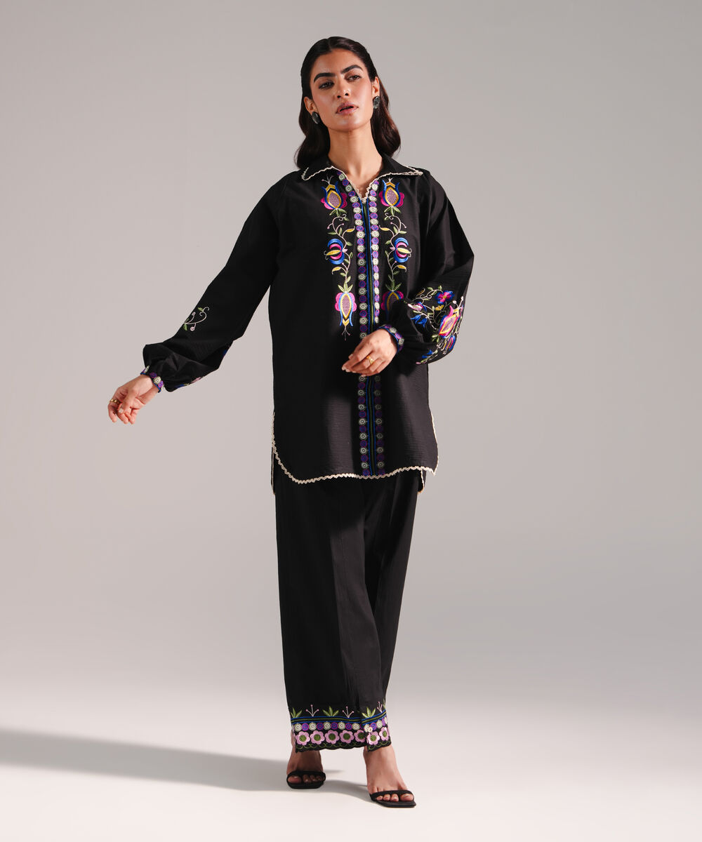 Women's RTW Seersucker Embroidered Black Straight Shirt