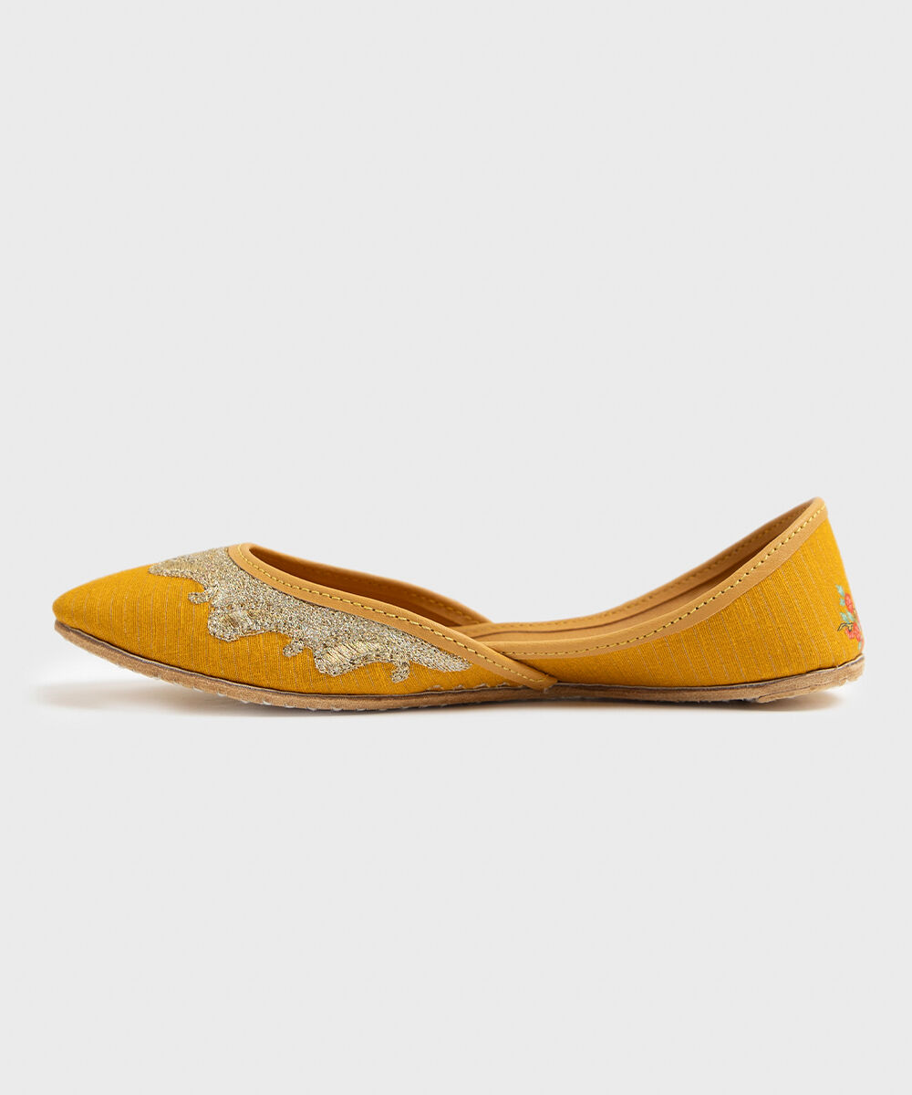 Woman - Yellow Embroidered Khussas