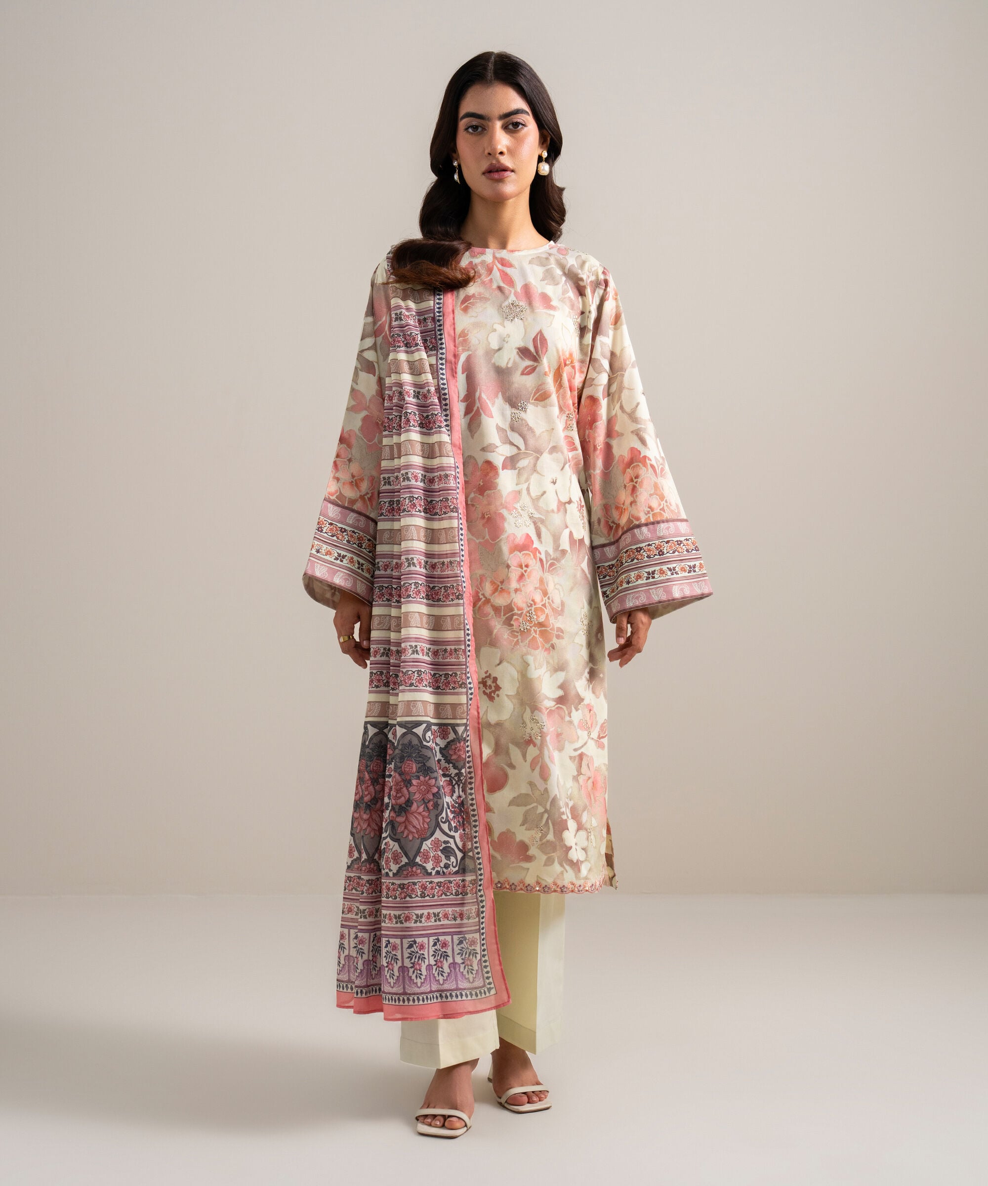 Unstitched 3 PC U3PDDS26V693