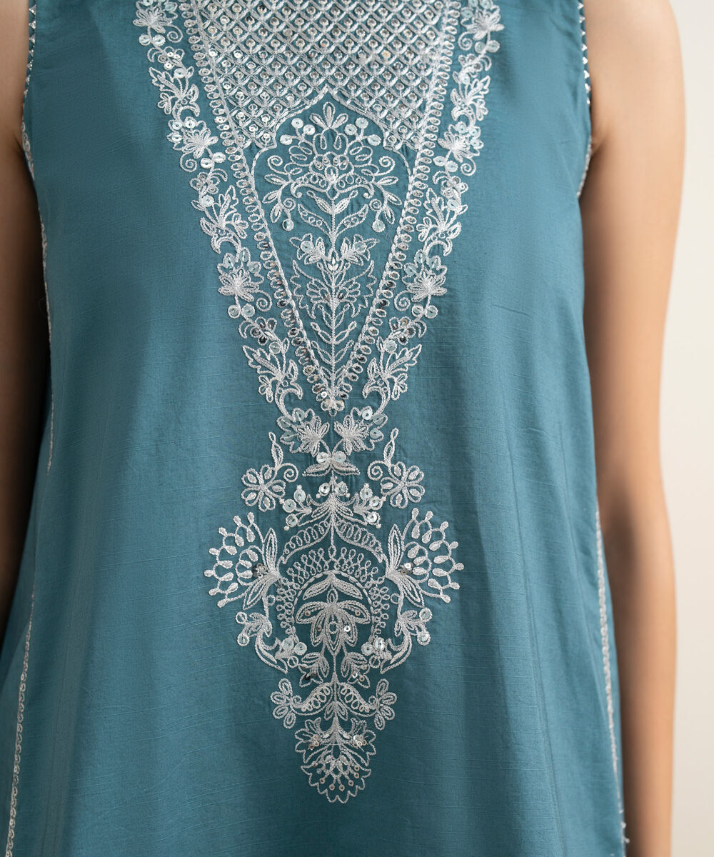 Women's Unstitched Textured Lawn Embroidered Green 3 Piece Suit