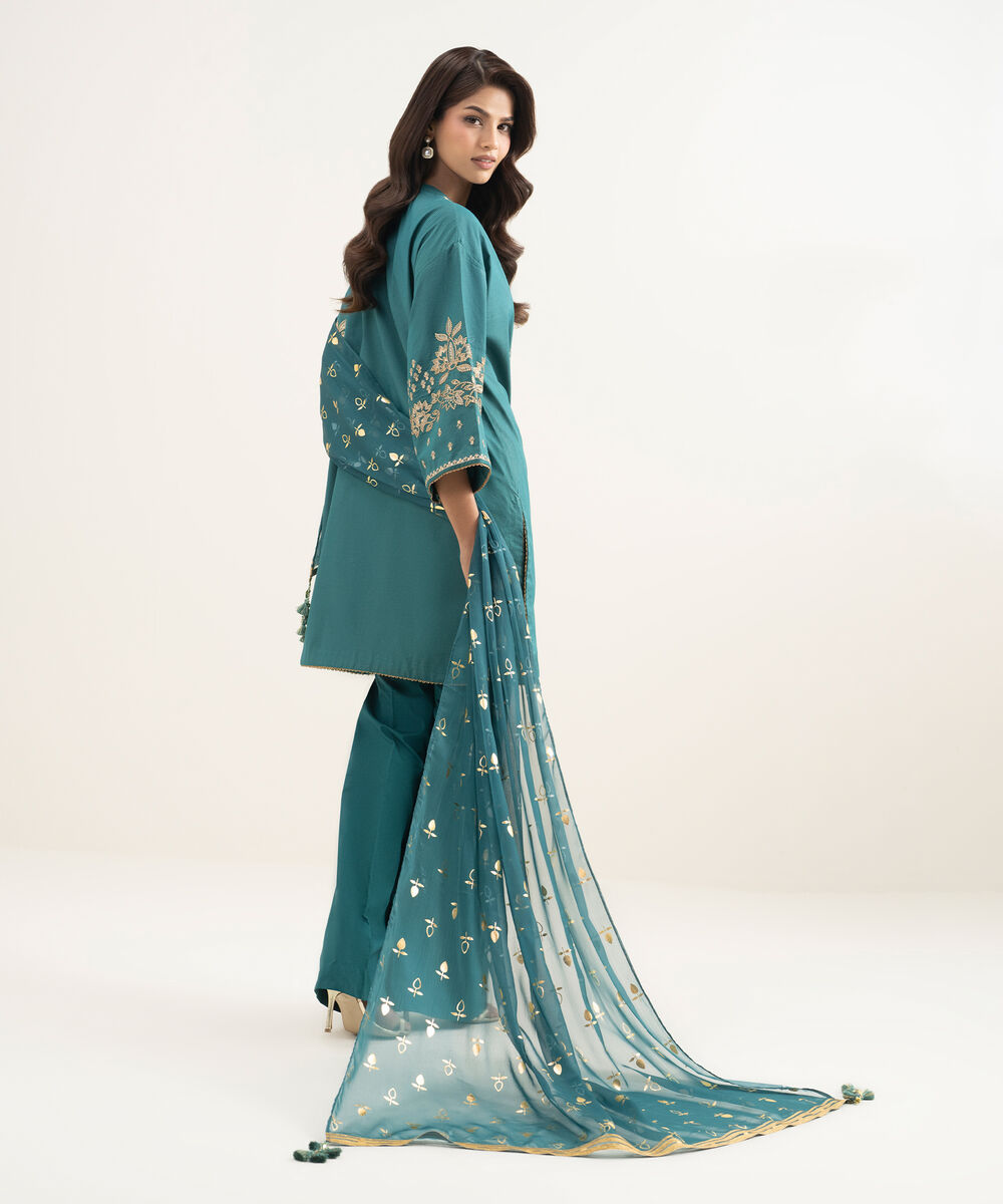Women's Unstitched Zari Lawn Embroidered Green 3 Piece Suit