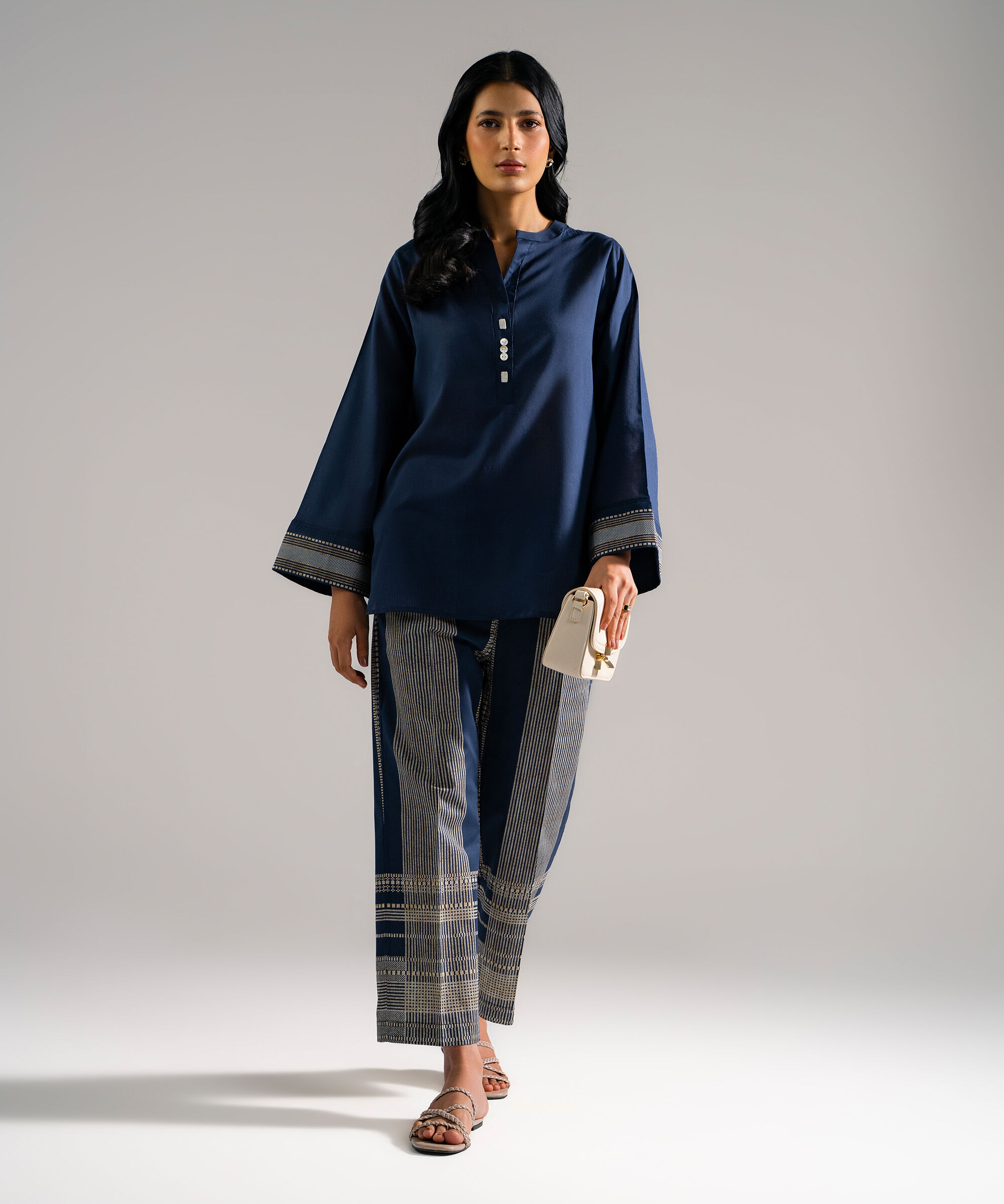 Retail Price: 3990/-PKR