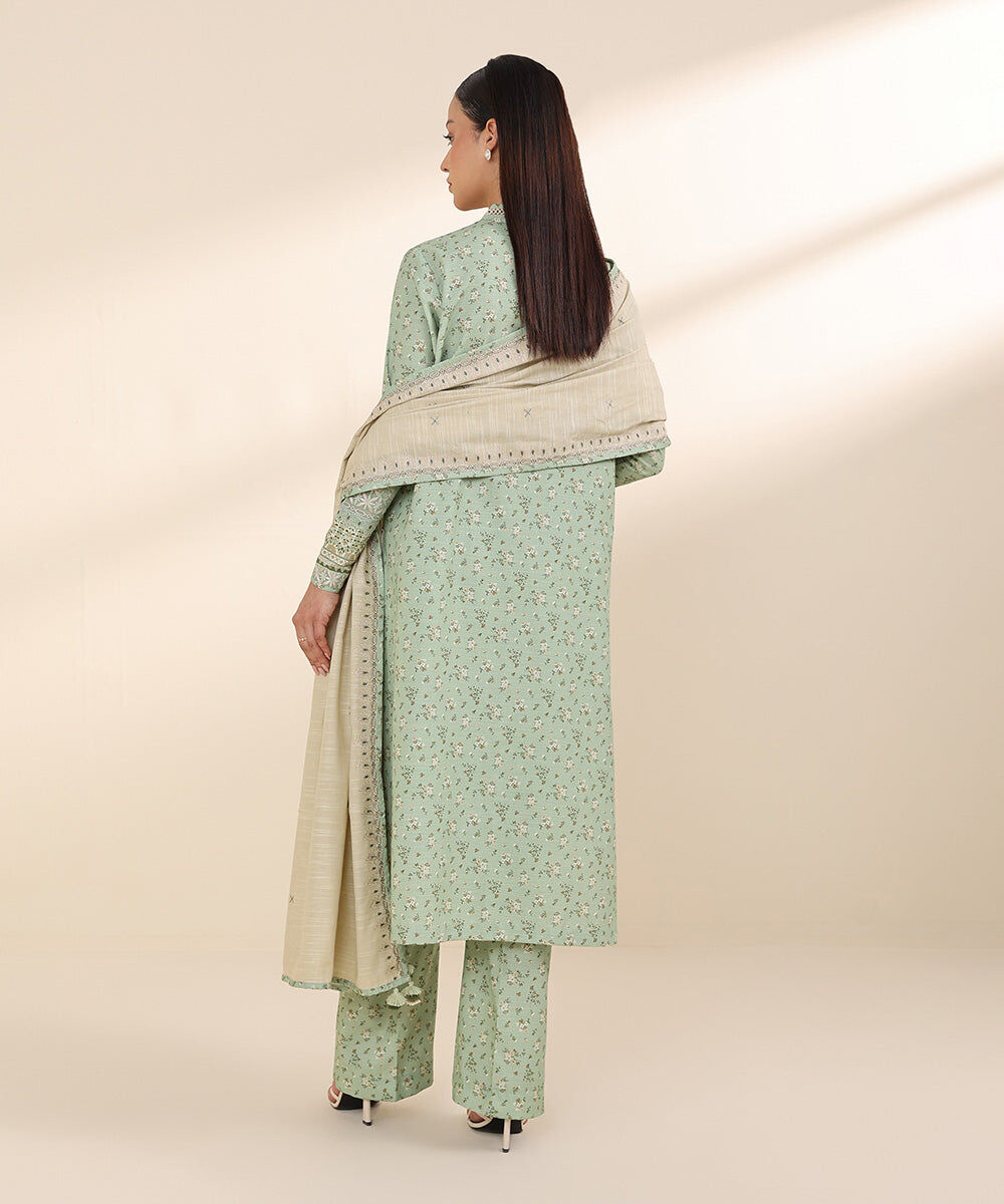 Women's Unstitched Khaddar Green Embroidered 3 Piece Suit