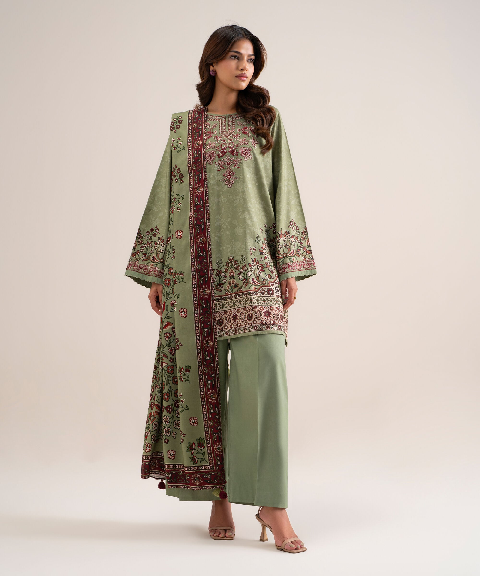 Retail Price: 5990/-PKR