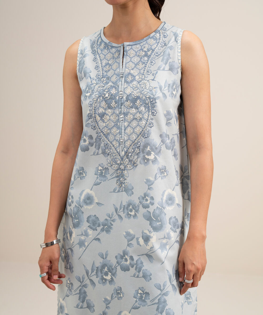 Women's Unstitched Lawn Embroidered Light Grey 3 Piece Suit
