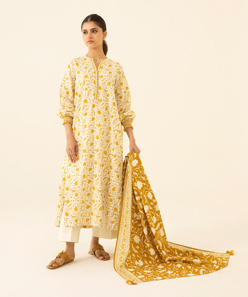 Women's Unstitched Printed Khaddar Off White 3 Piece Suit