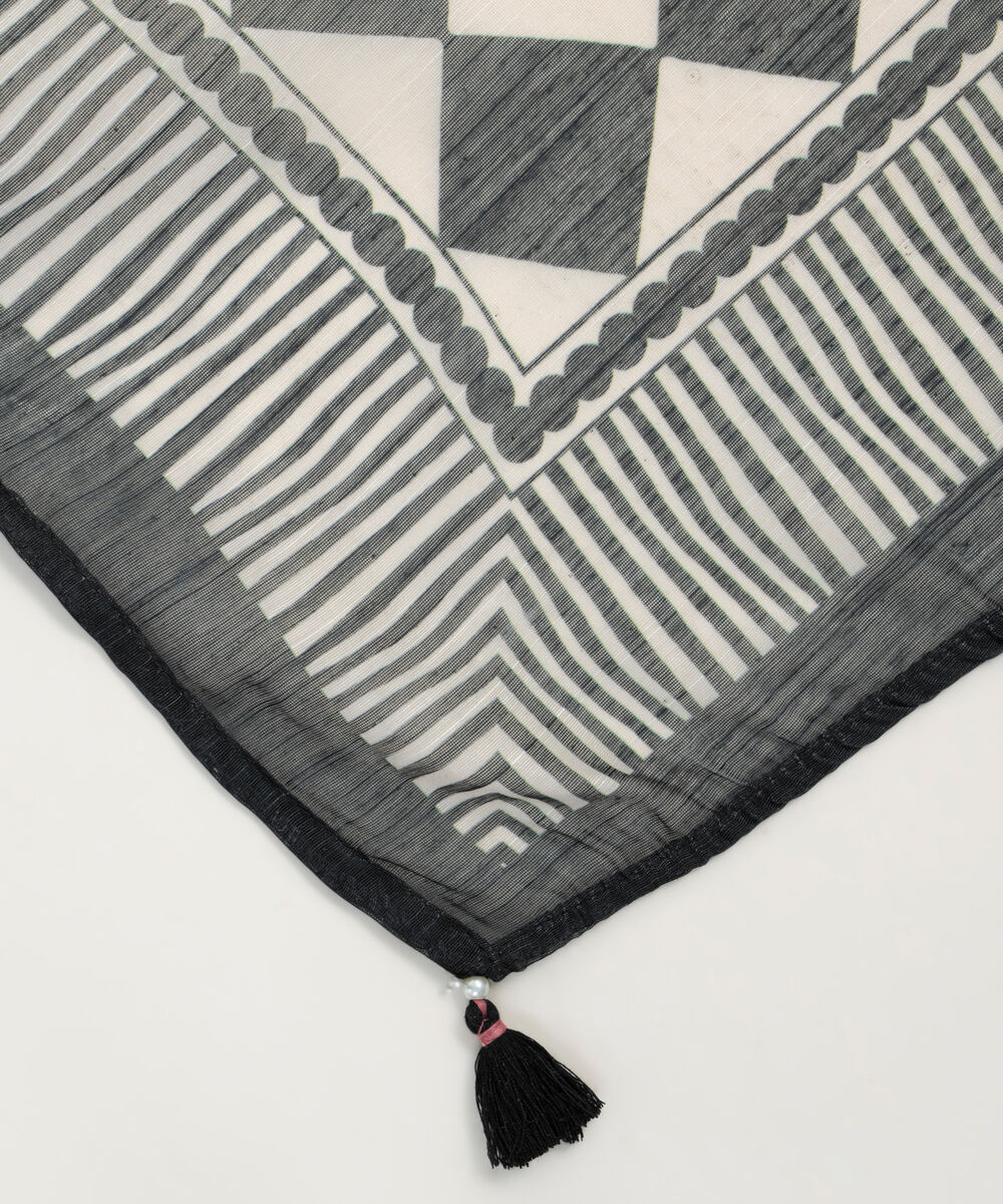 Manaar Printed Black Dupatta