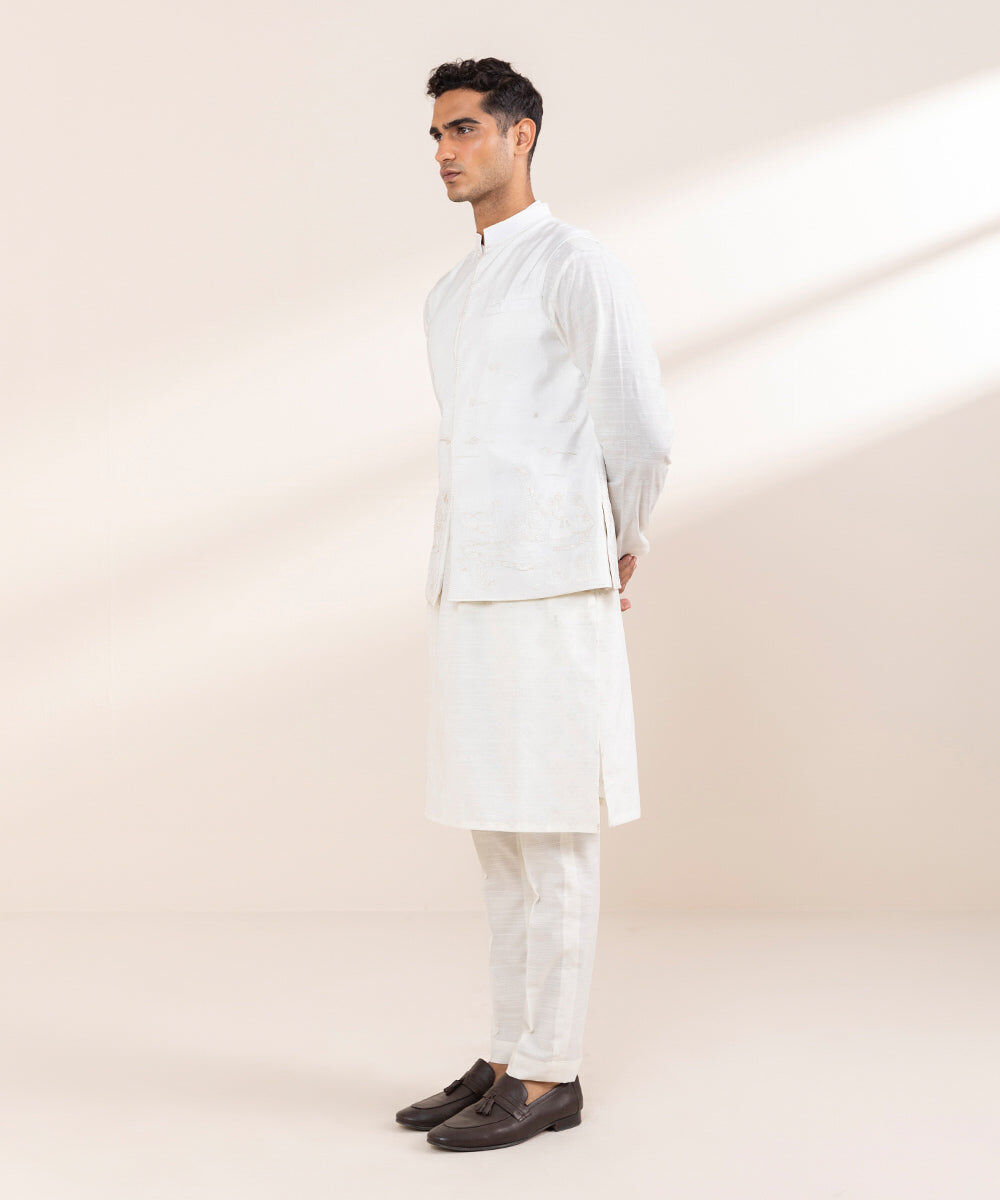 Man - White Embroidered Raw Silk Waistcoat