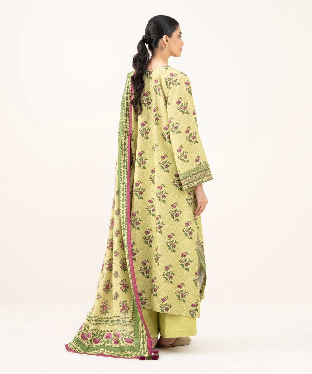 Women's Unstitched Printed Khaddar Multi 3 Piece Suit