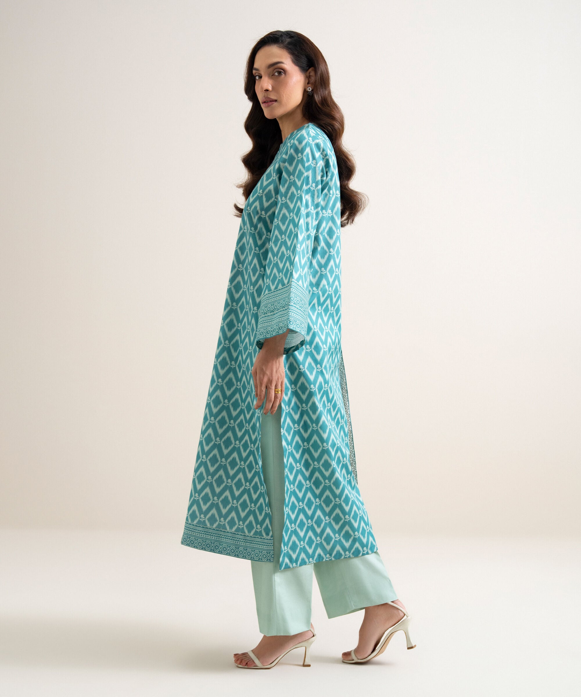 Unstitched 3 PC 0U3PDDS26V77