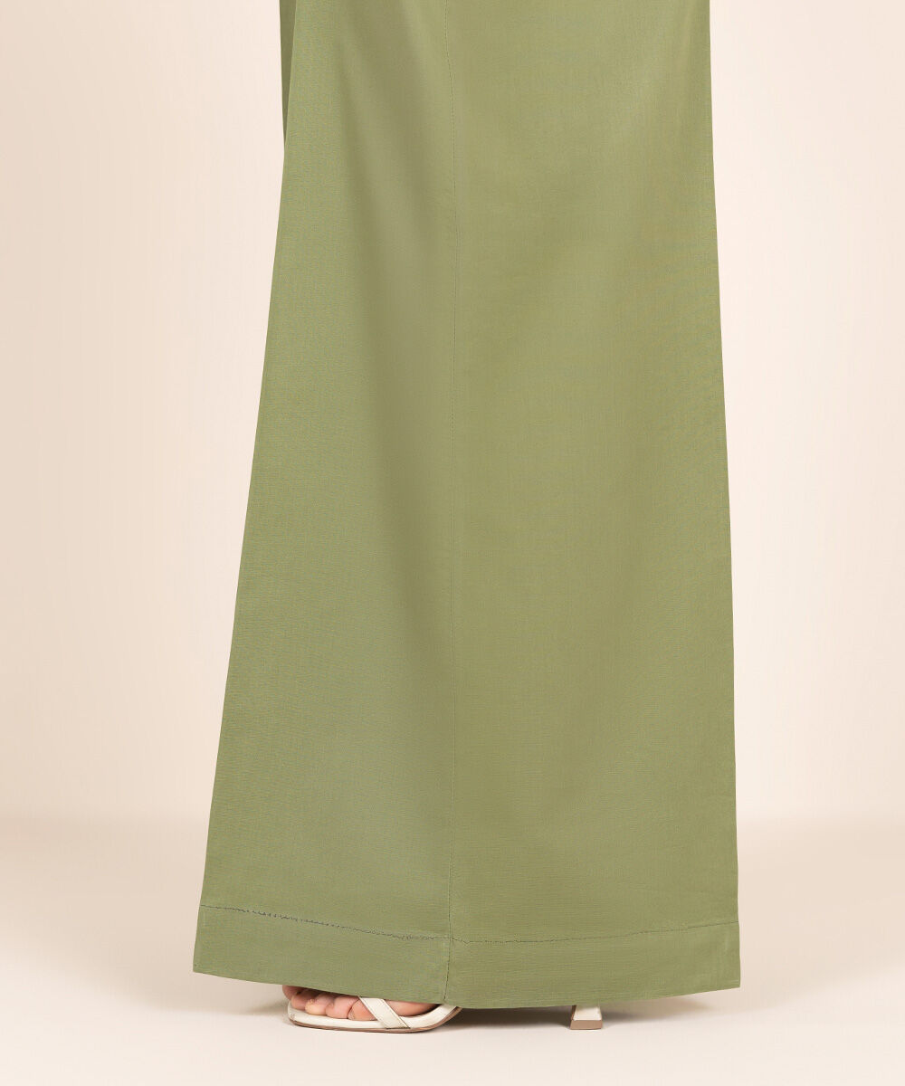 Women's RTW Cambric Green Solid Flared Pants