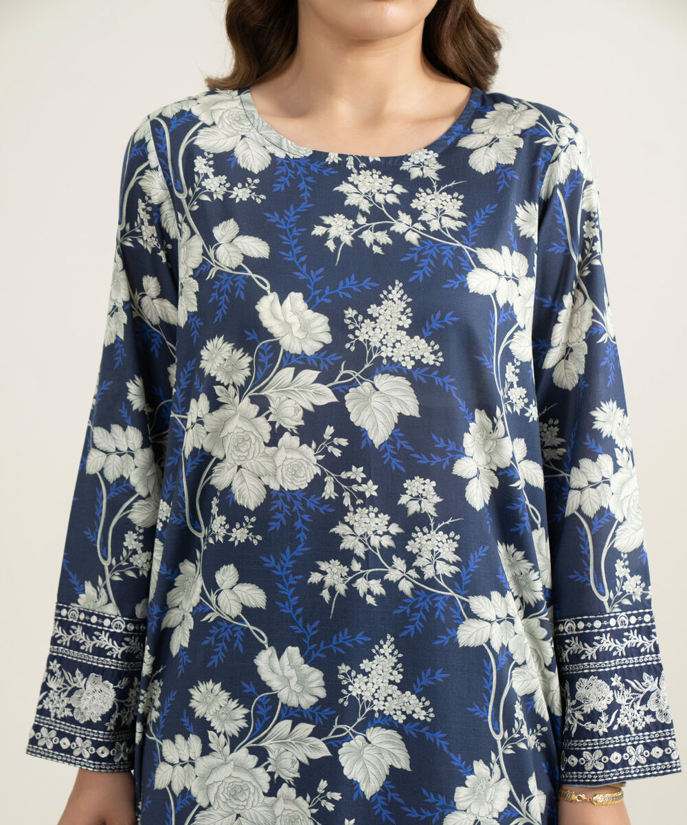 Women's RTW Slub Lawn Embroidered Blue 3 Piece Suit