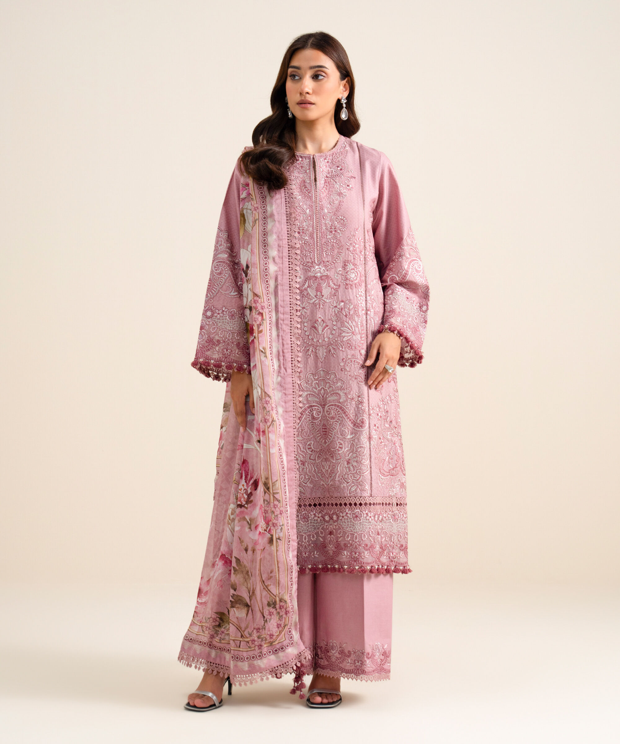 Retail Price: 10990/-PKR