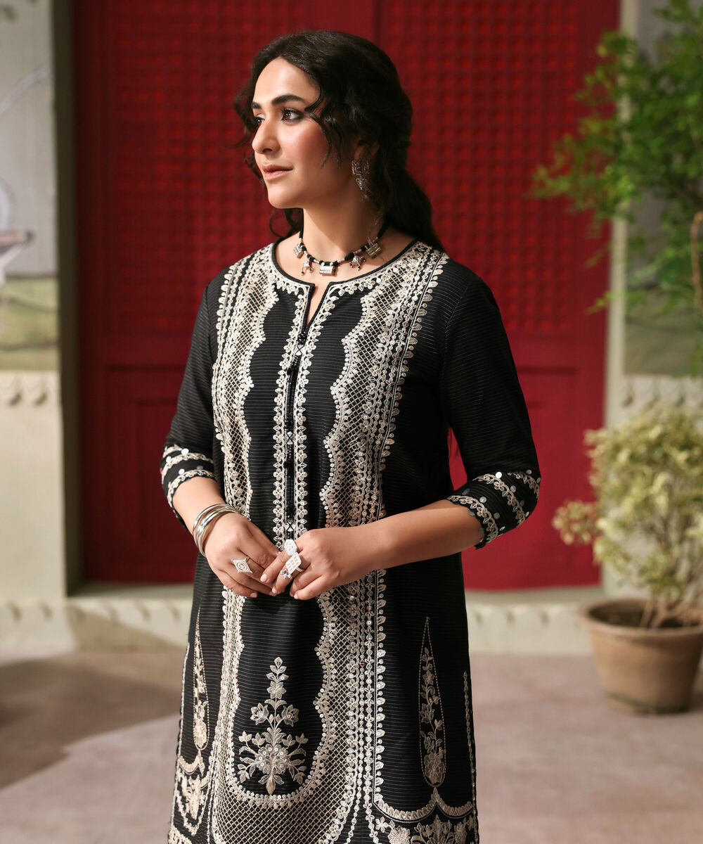 Women's Unstitched Zari Khaddar Embroidered Black 2 Piece Suit