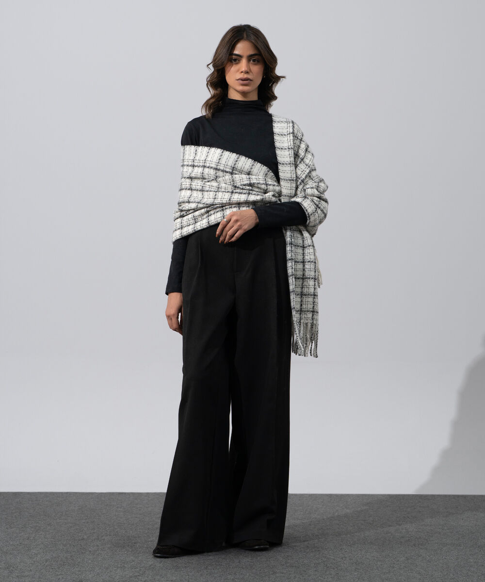 Women's Western Wear White Polyester Checkered Woolen Scarf