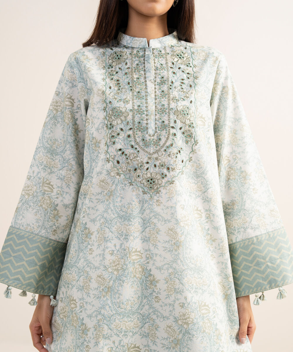 Women's Unstitched Lawn Embroidered Green 3 Piece Suit