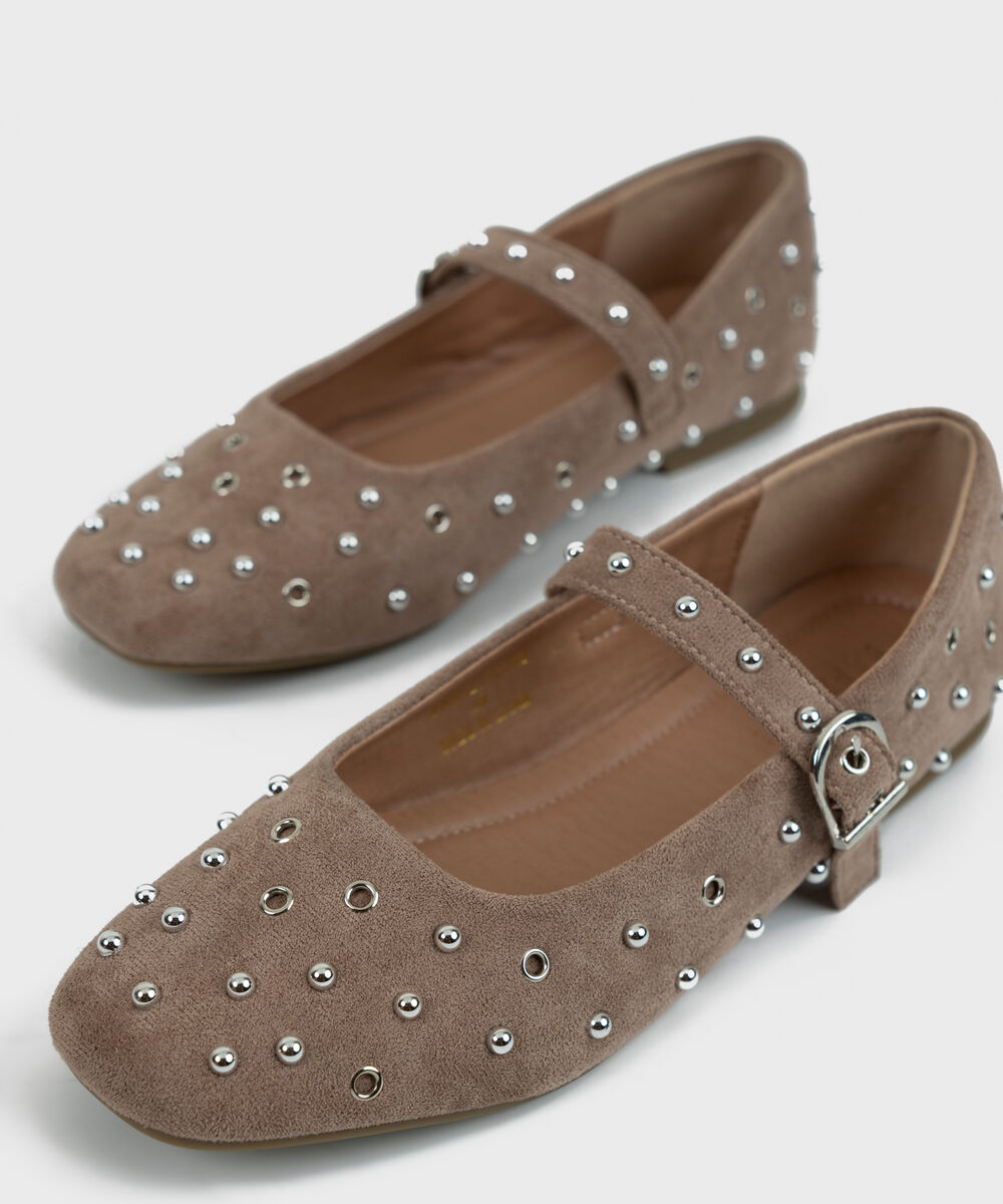 Women's Beige Pumps