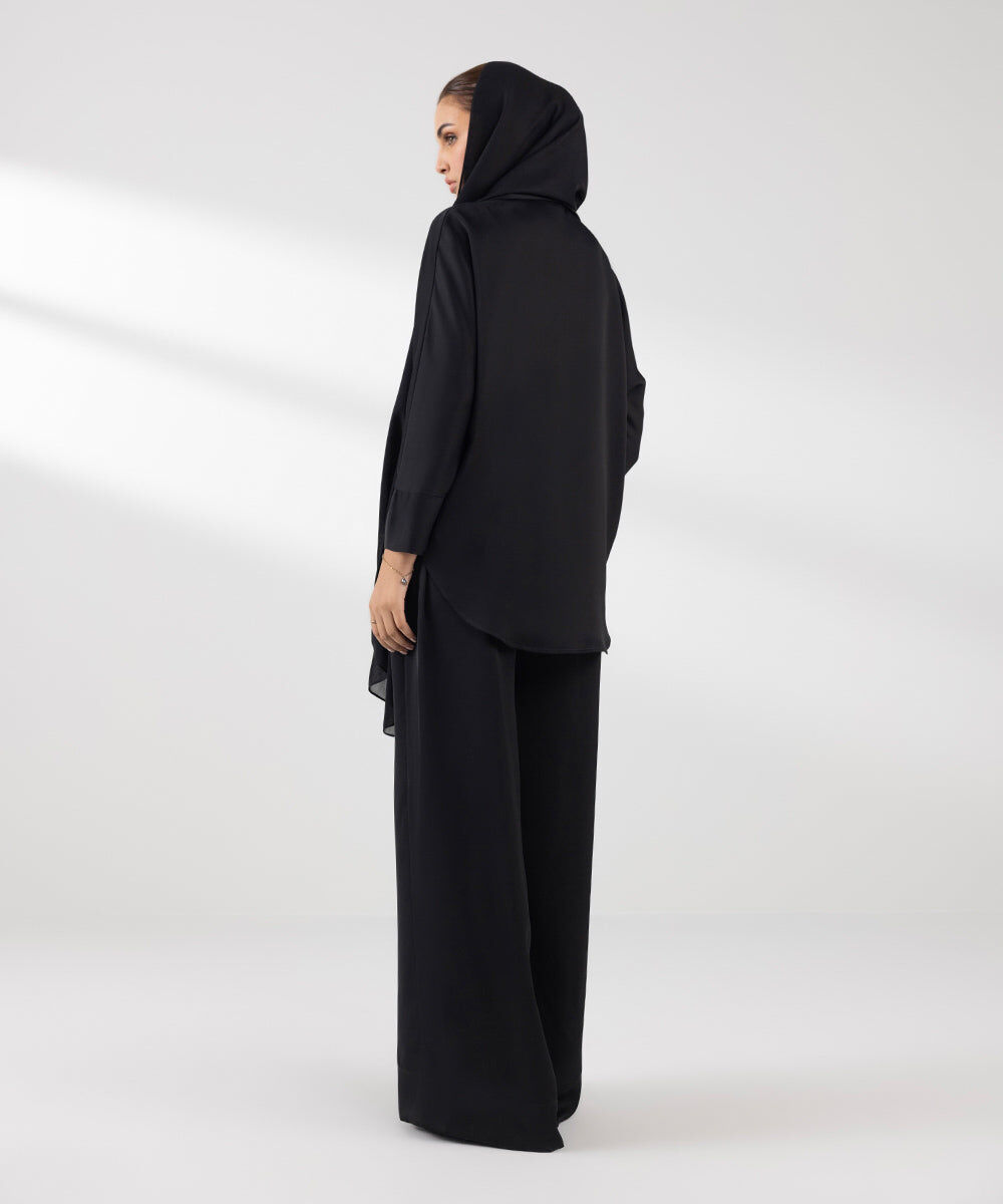 Woman - Black Flowy Shirt With Collar And Full Sleeves