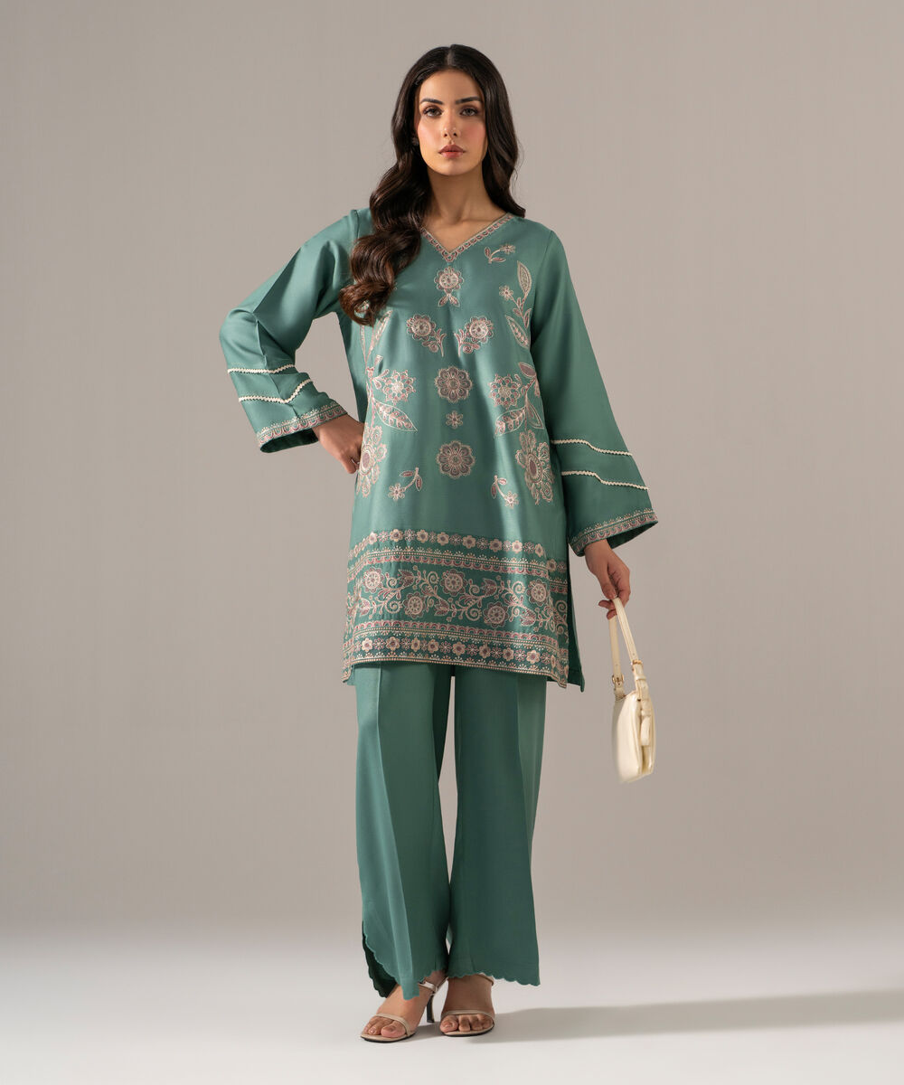Women's RTW Bedford Solid Embroidered Seafoam Green Straight Shirt