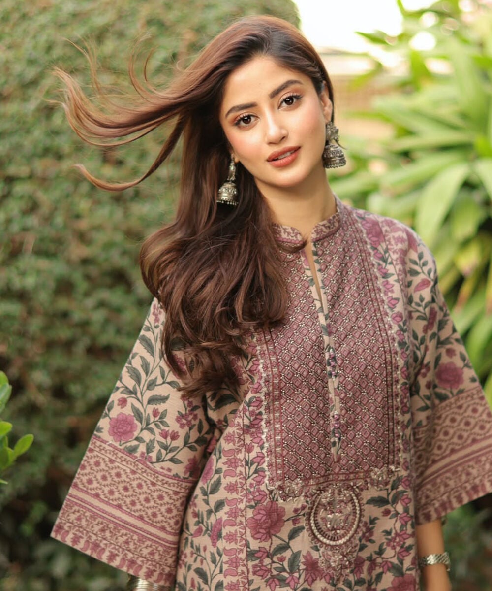 Women's Unstitched Premium Khaddar Printed Tea Pink 3 Piece Suit