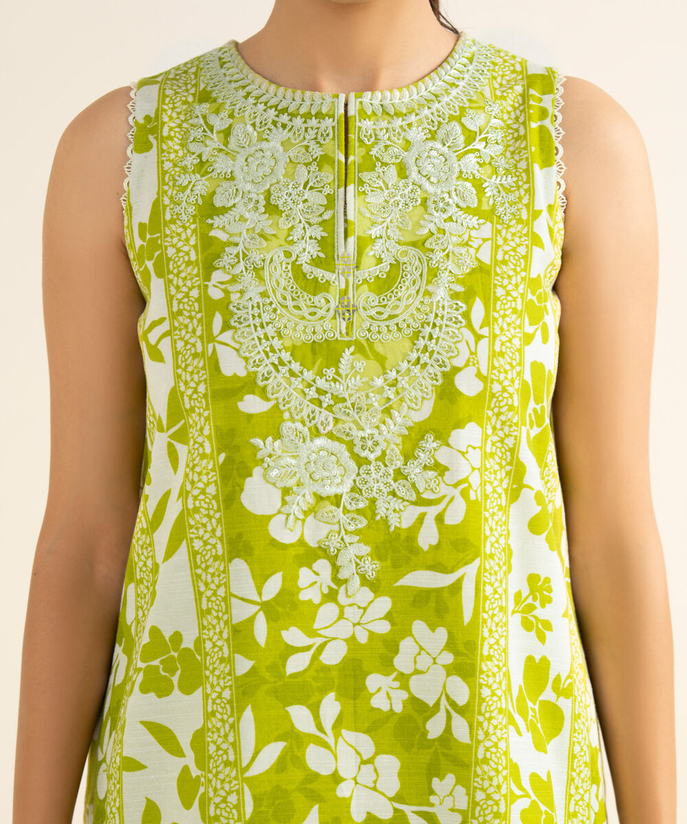 Women's Unstitched Lawn Embroidered Green 3 Piece Suit