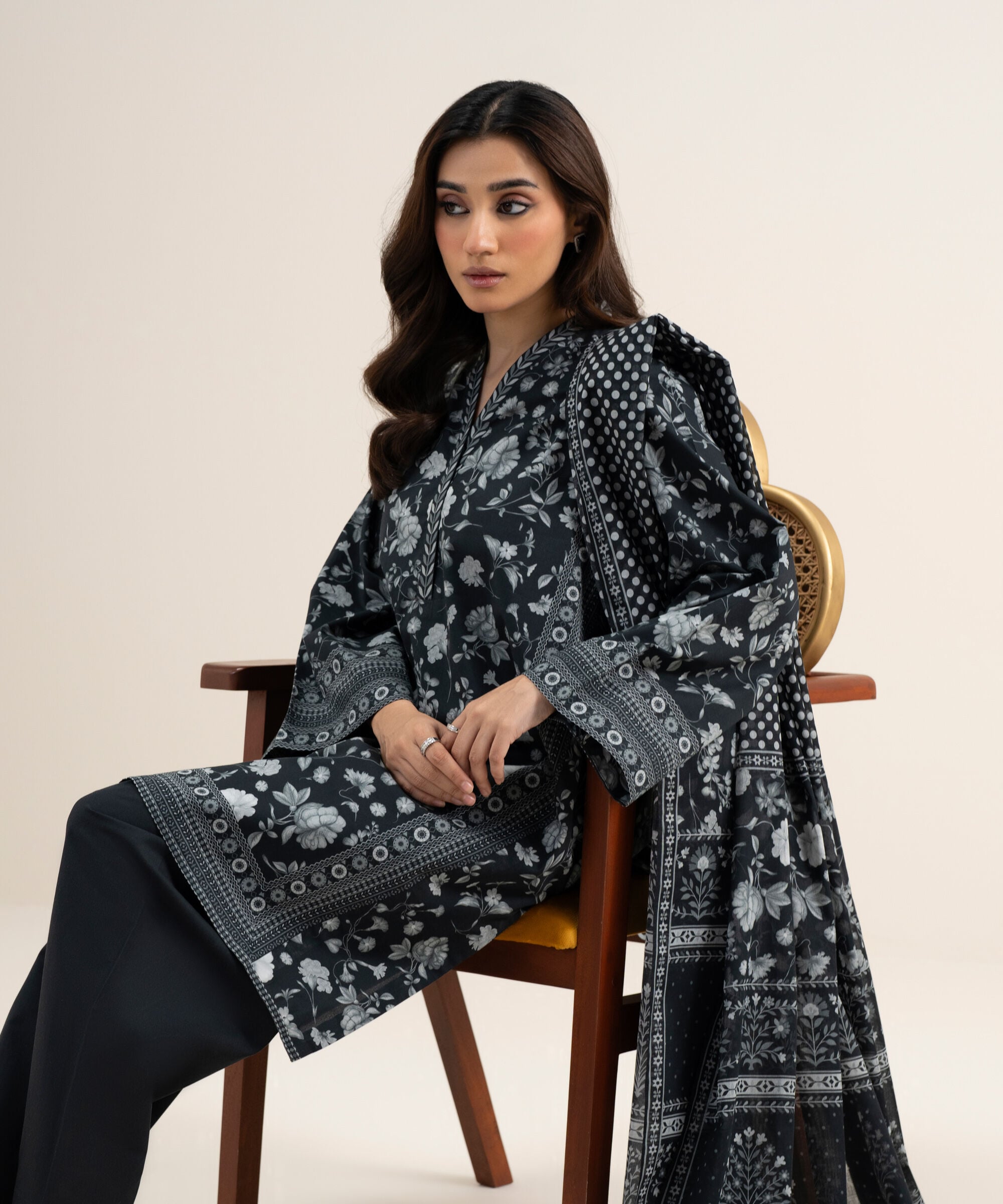Unstitched 3 PC U3PDDS26V558