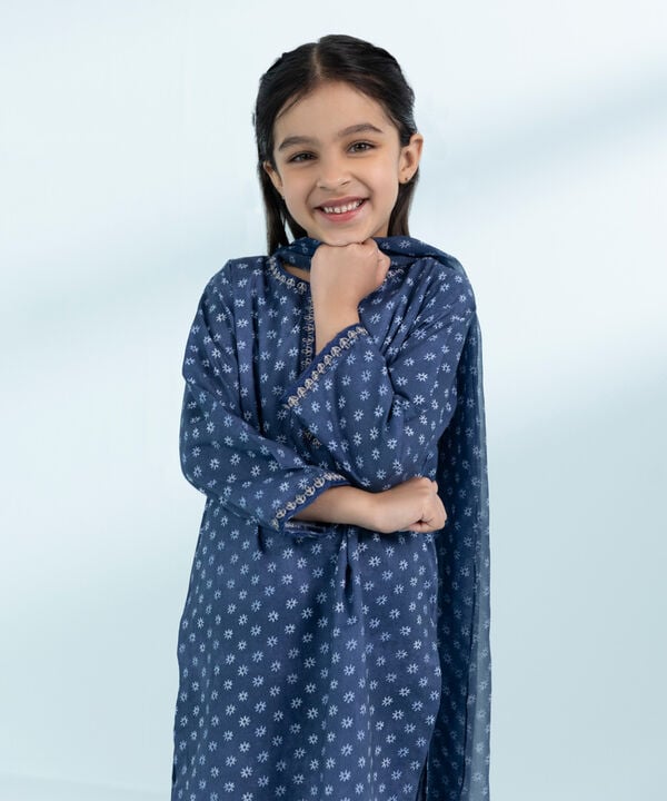 3 Piece - Embroidered Cambric Suit Sapphire PK 3 Piece - Embroidered Cambric Suit Sapphire PK