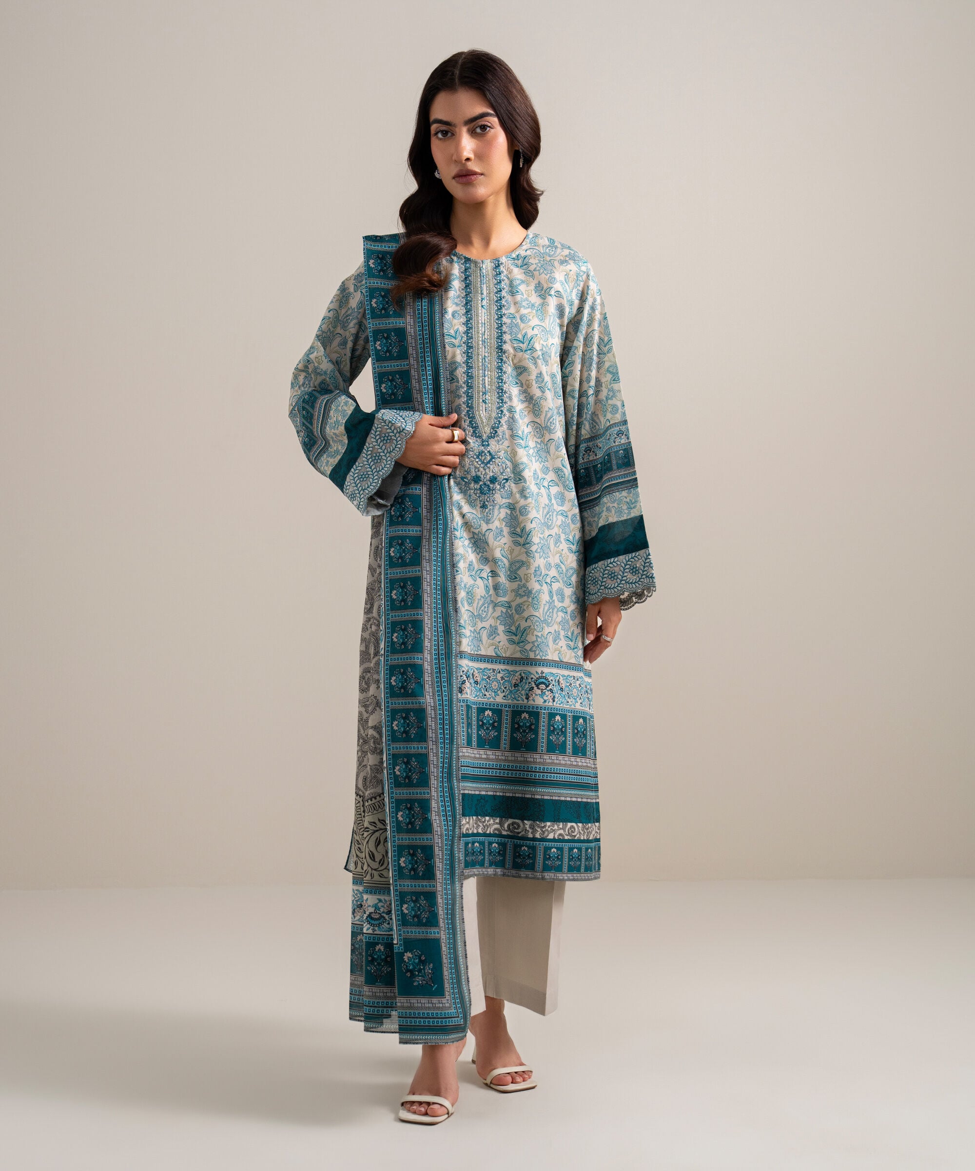 Unstitched 3 PC U3PDDS26V697