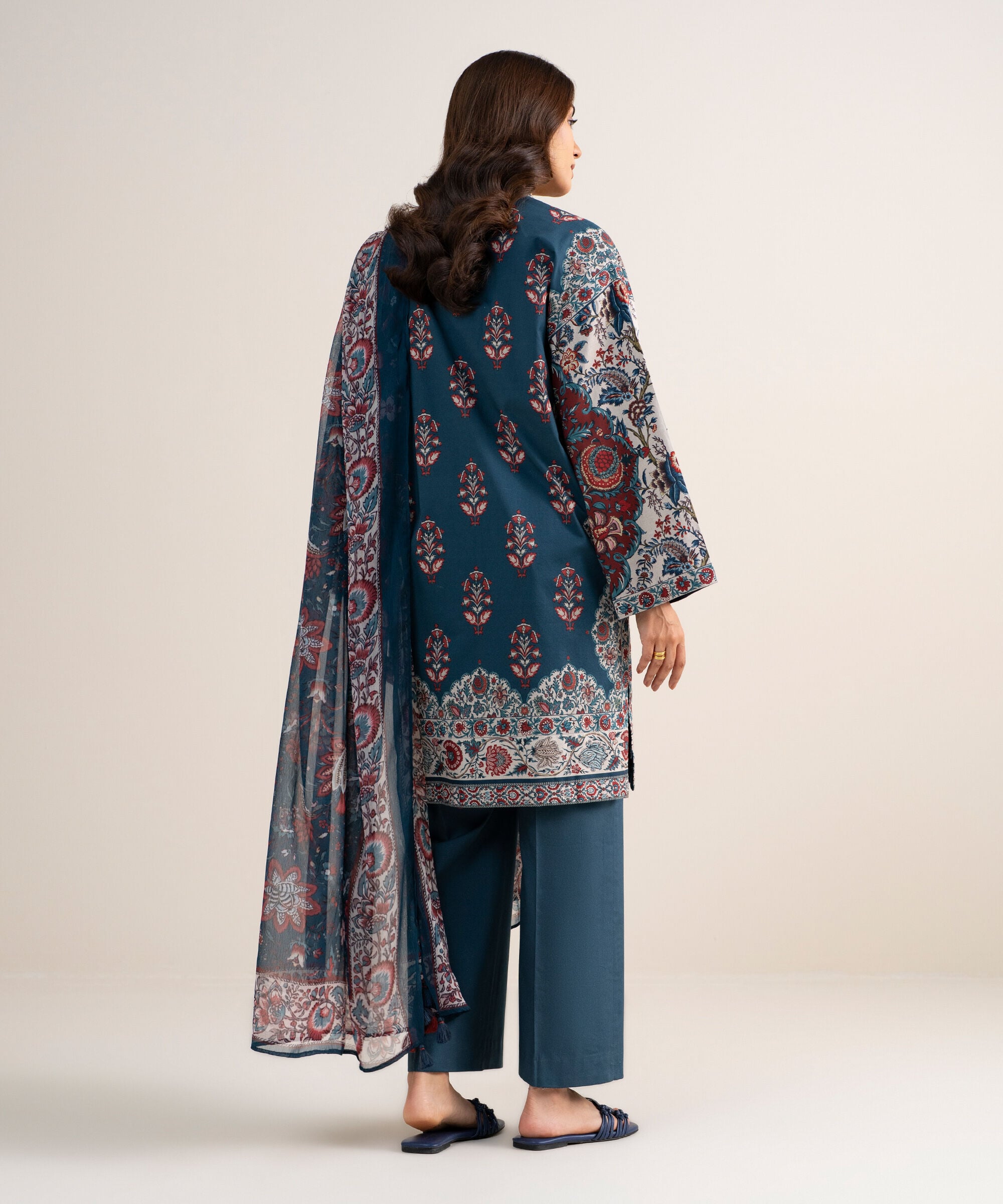 Unstitched 3 PC 0U2DDDS26V68