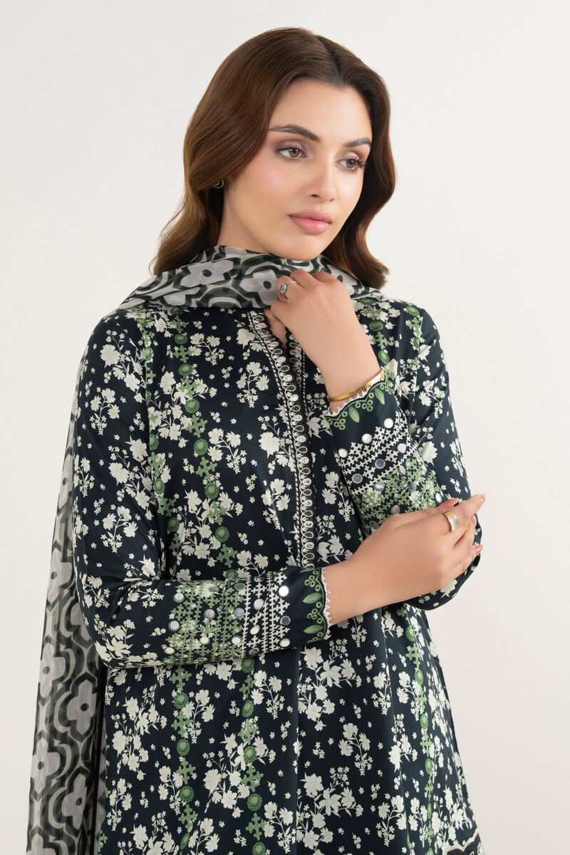 3 Piece - Embroidered Lawn Suit