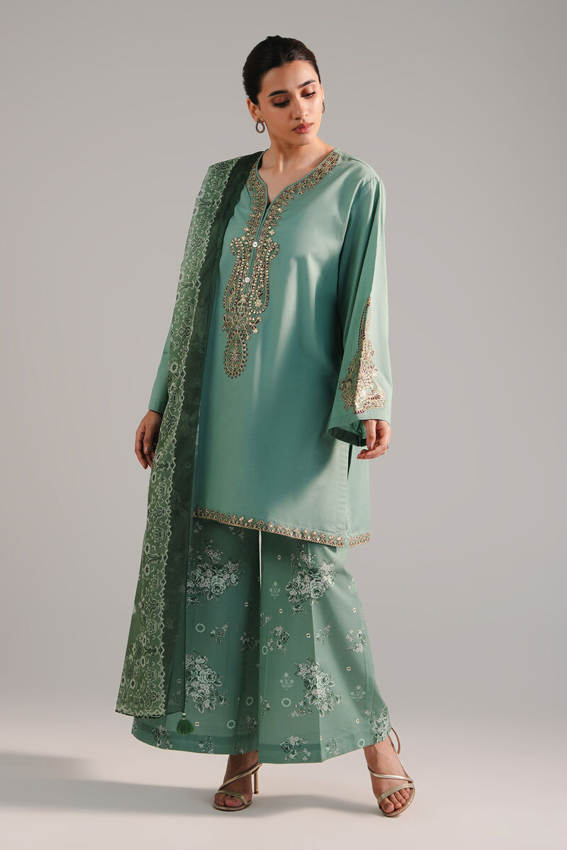 3 Piece - Embroidered Lawn Suit