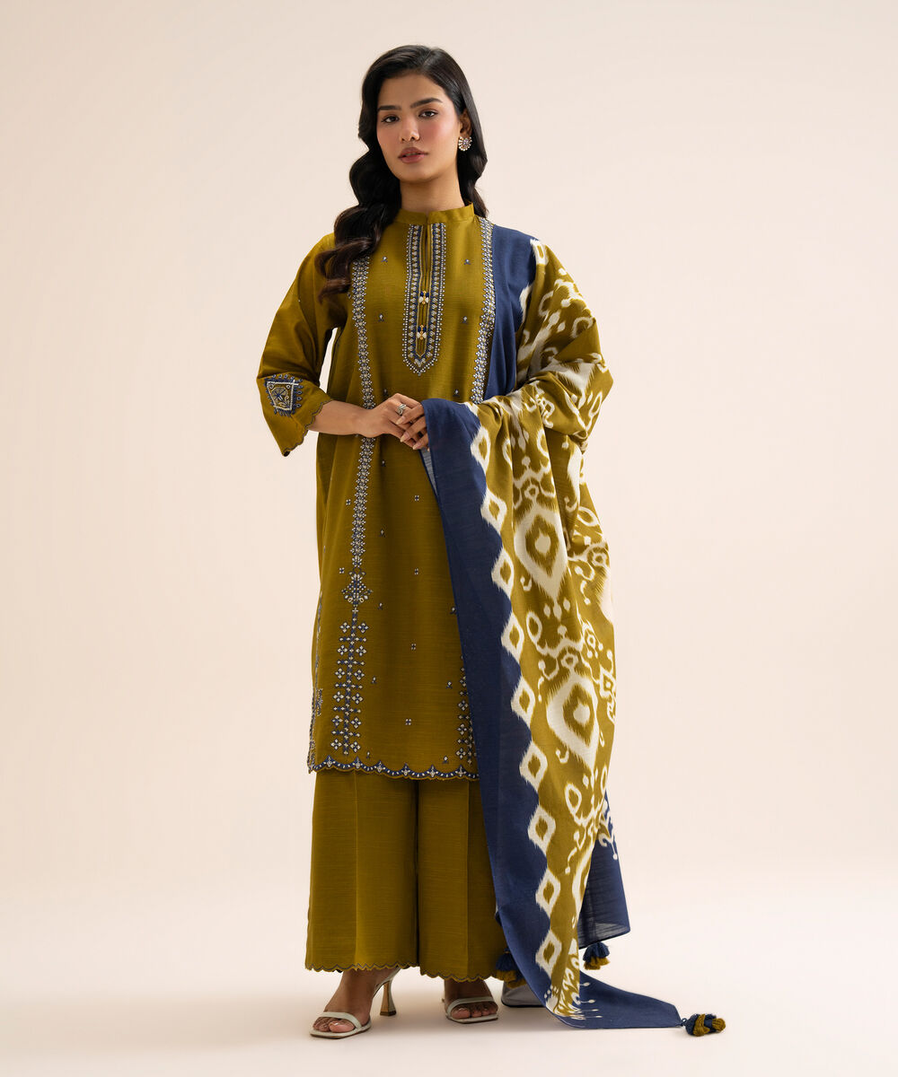 Women's Unstitched Light Khaddar Embroidered Green & Off White 3 Piece Suit