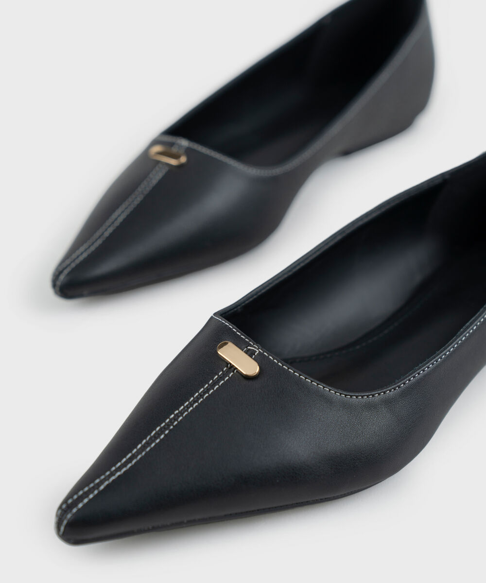 Women's Black Pointed Toe Pumps