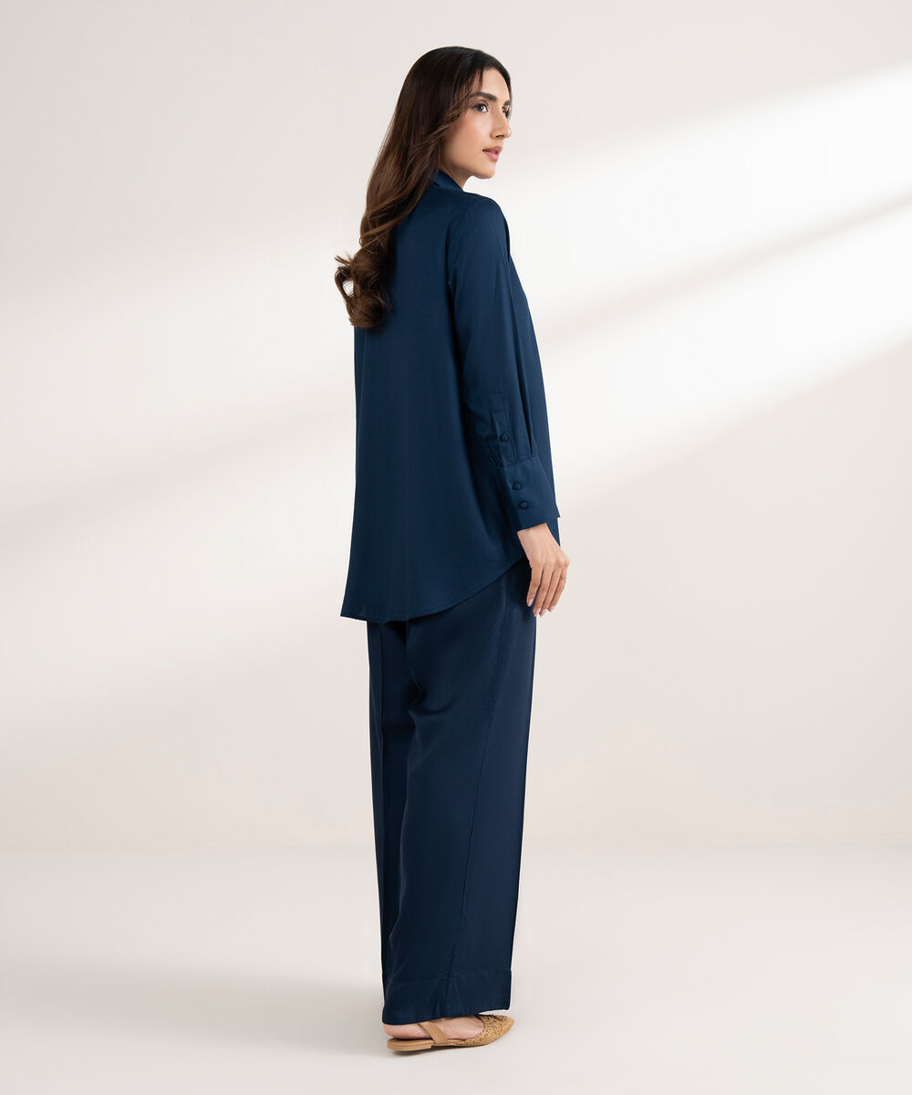 Women's RTW Bedford Solid Button Down Blue Shirt