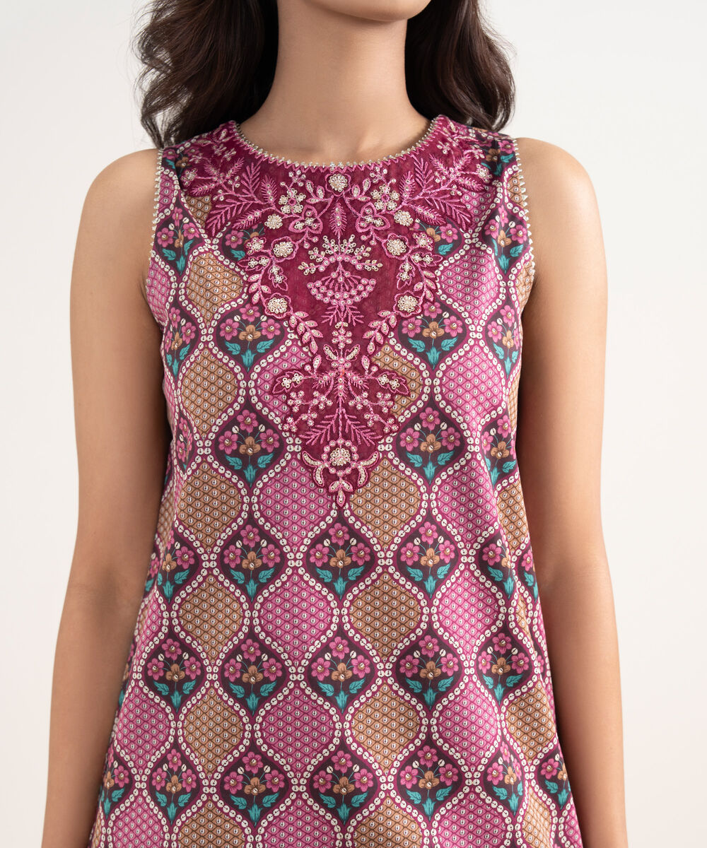 Women's Unstitched Lawn Pink Embroidered 3 Piece Suit