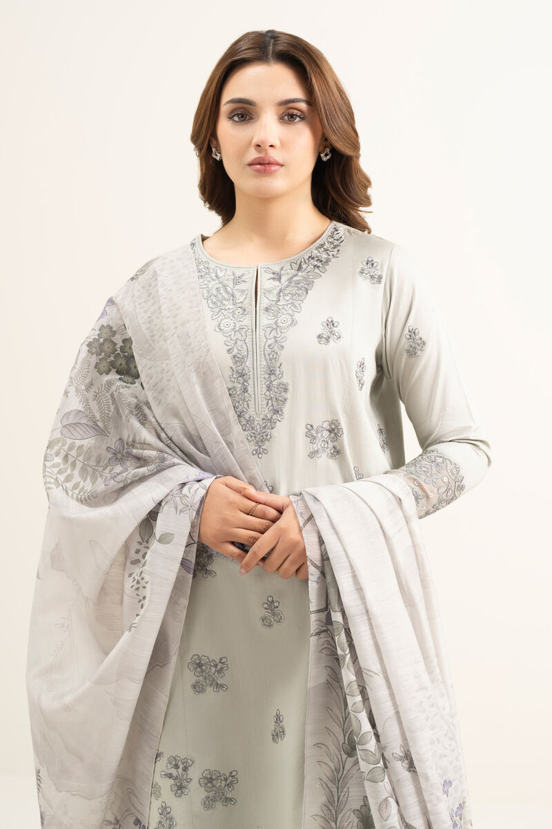 3 Piece - Embroidered Lawn Suit