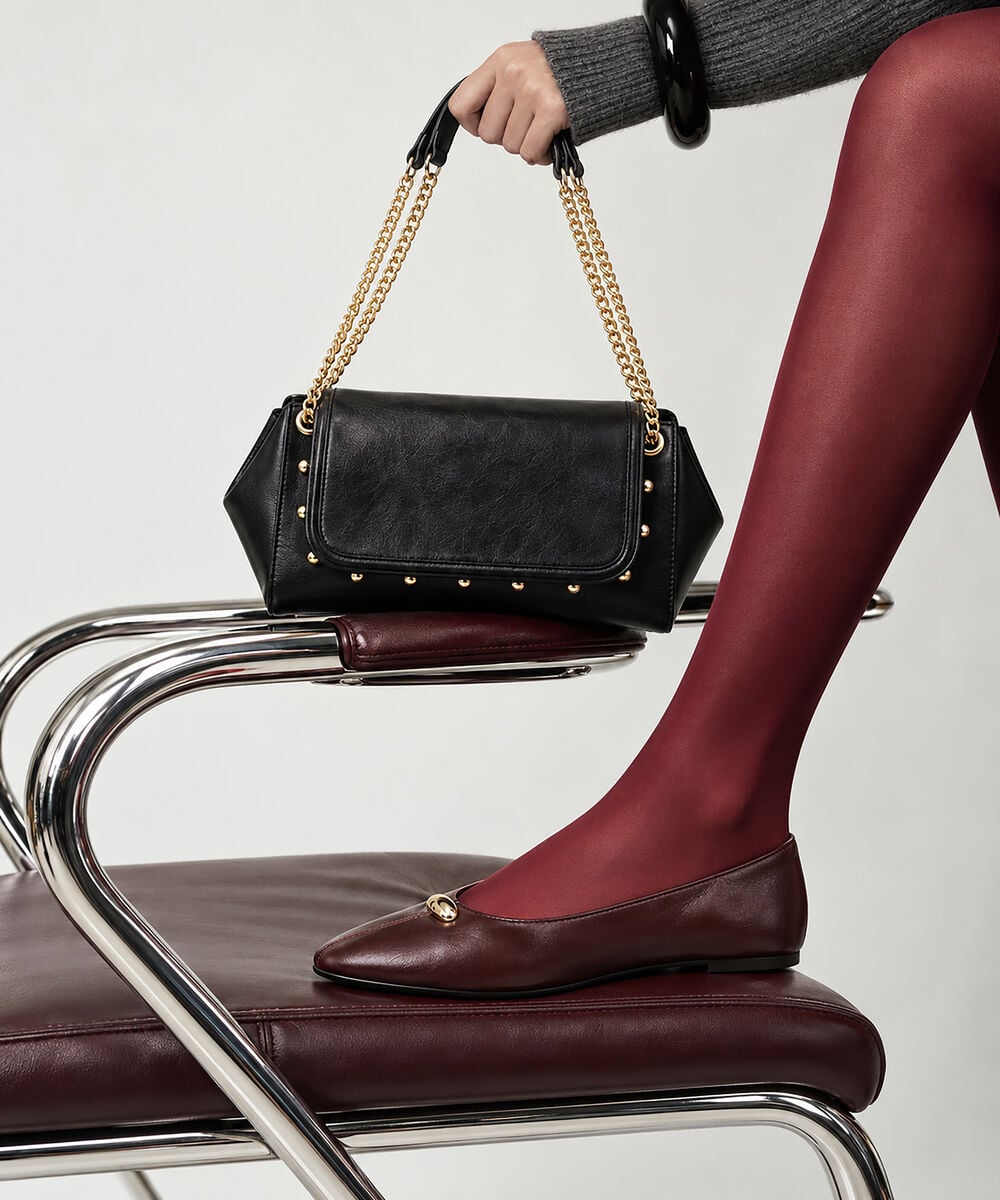 Women's Black Cross Body Bag With Metal Chain