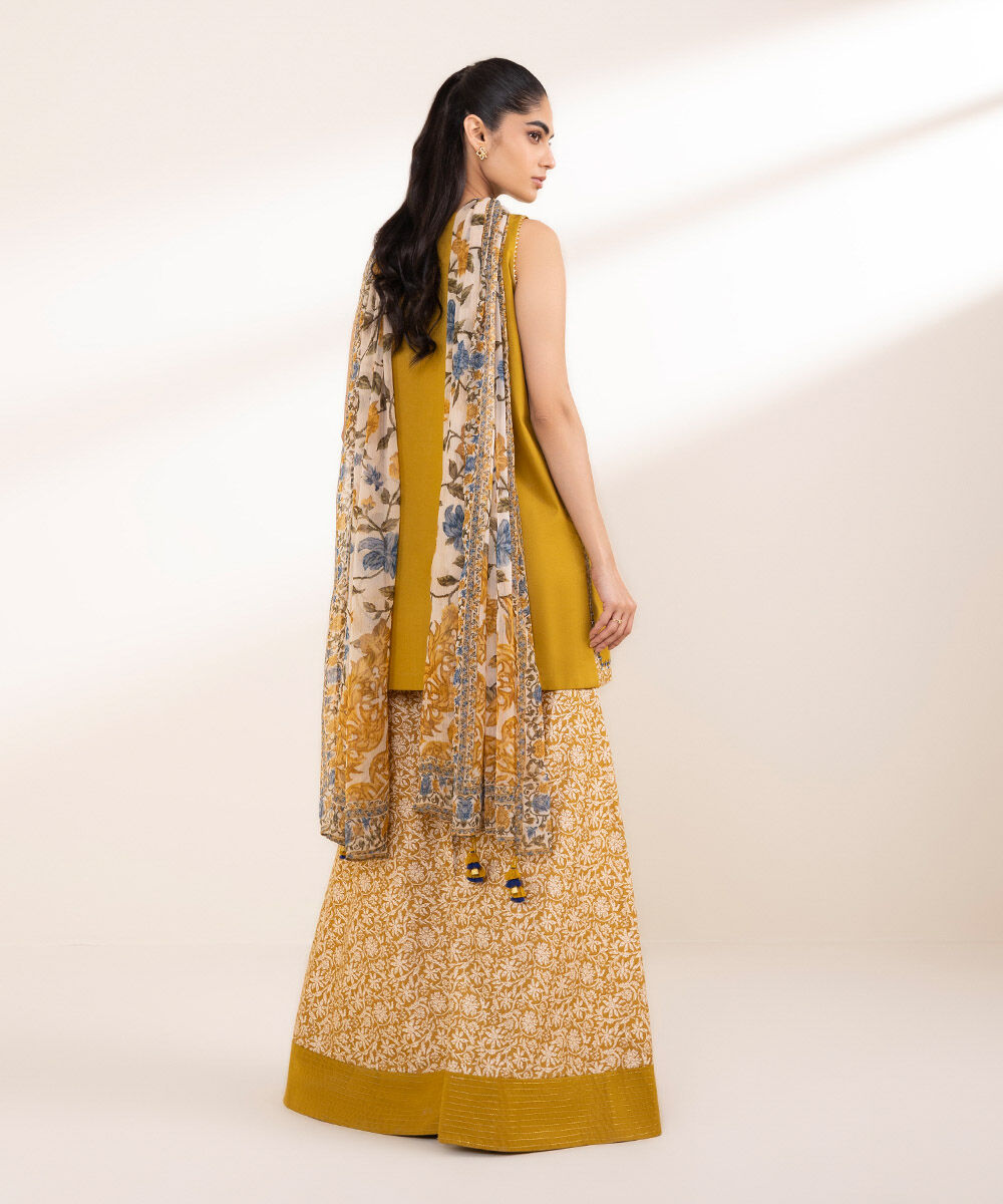 Woman - Yellow 3 Piece - Embroidered Lawn Suit