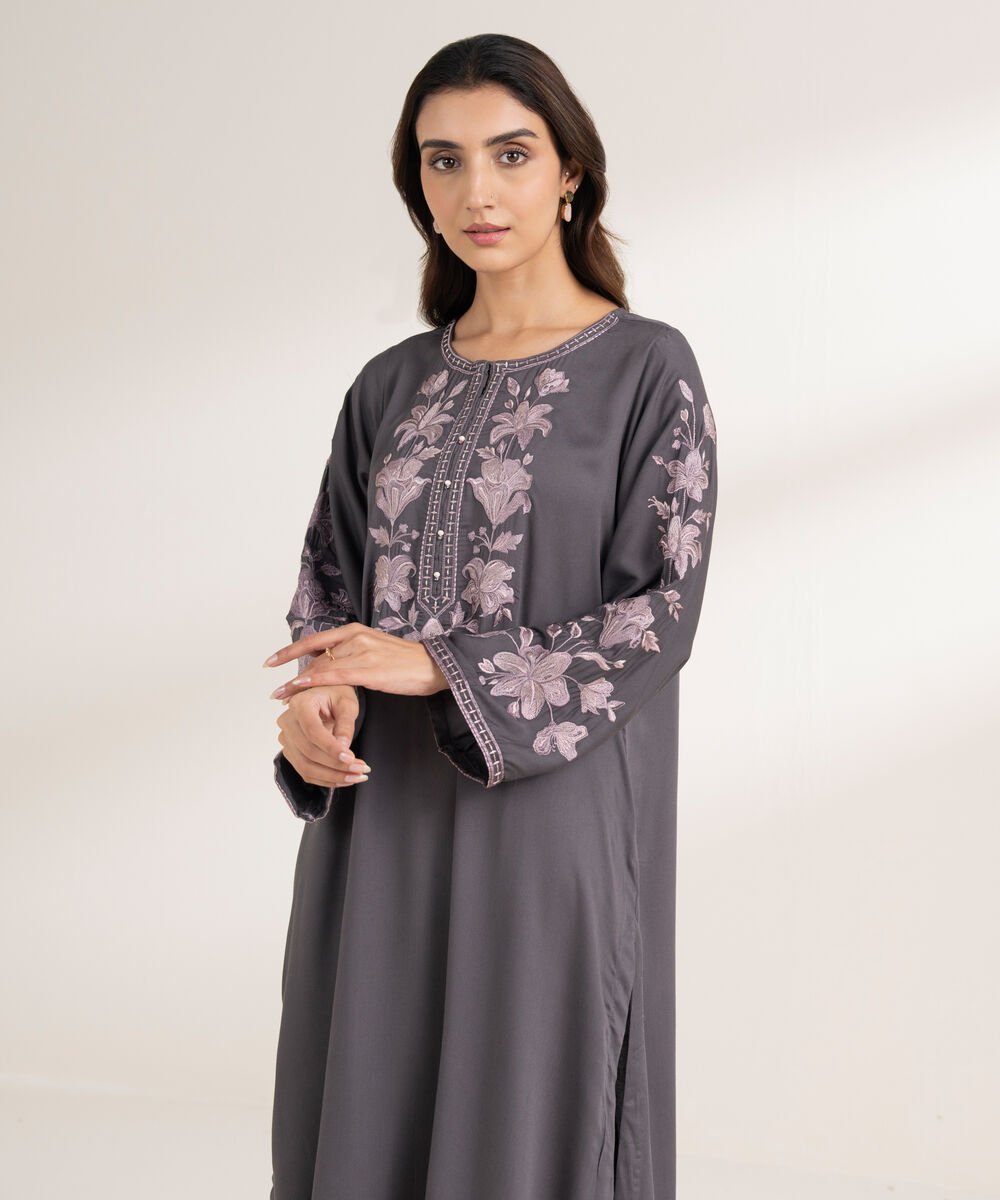 Women's RTW Bedford Embroidered Straight Grey Shirt