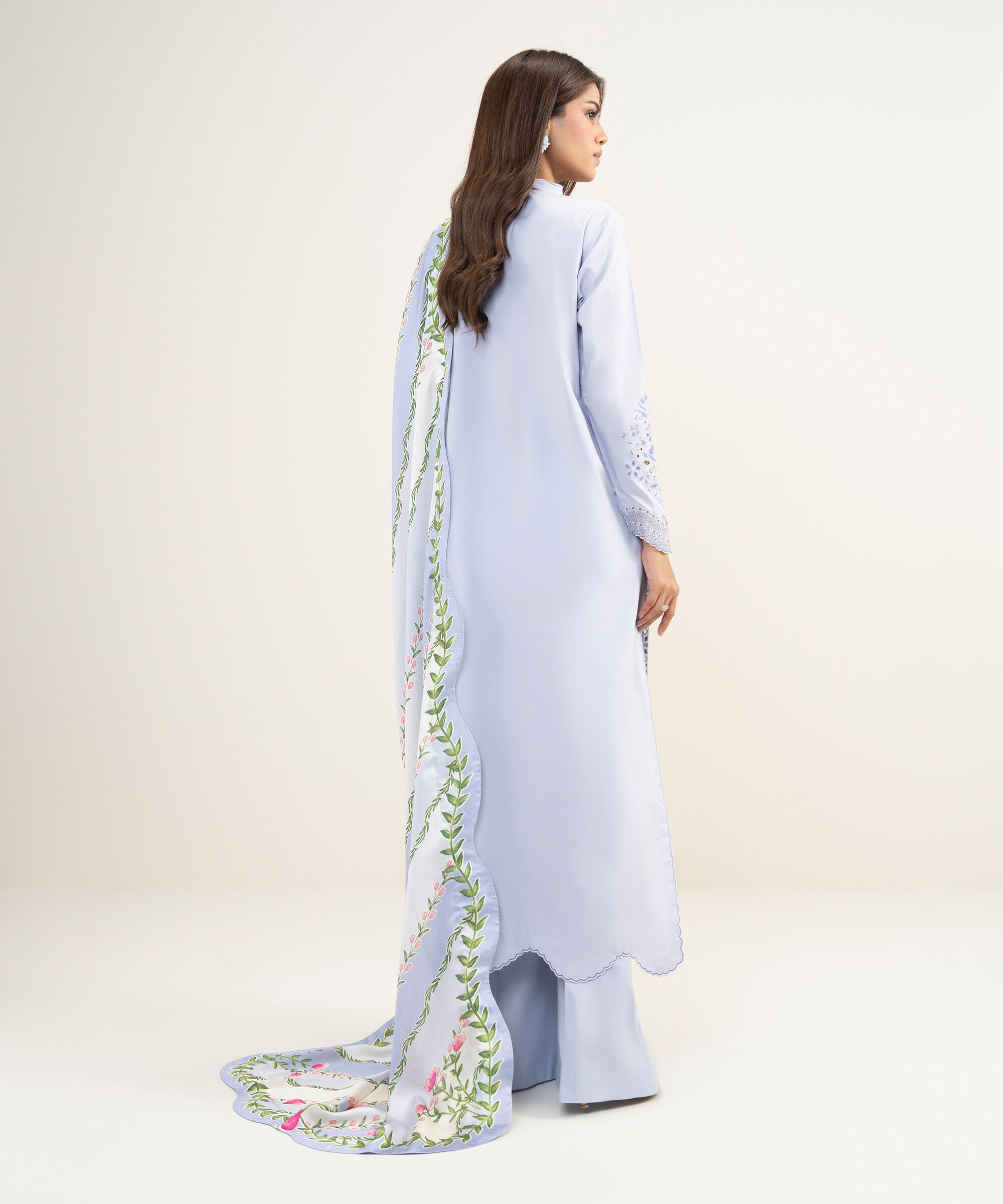 Unstitched 3 PC 3PESGS26V345