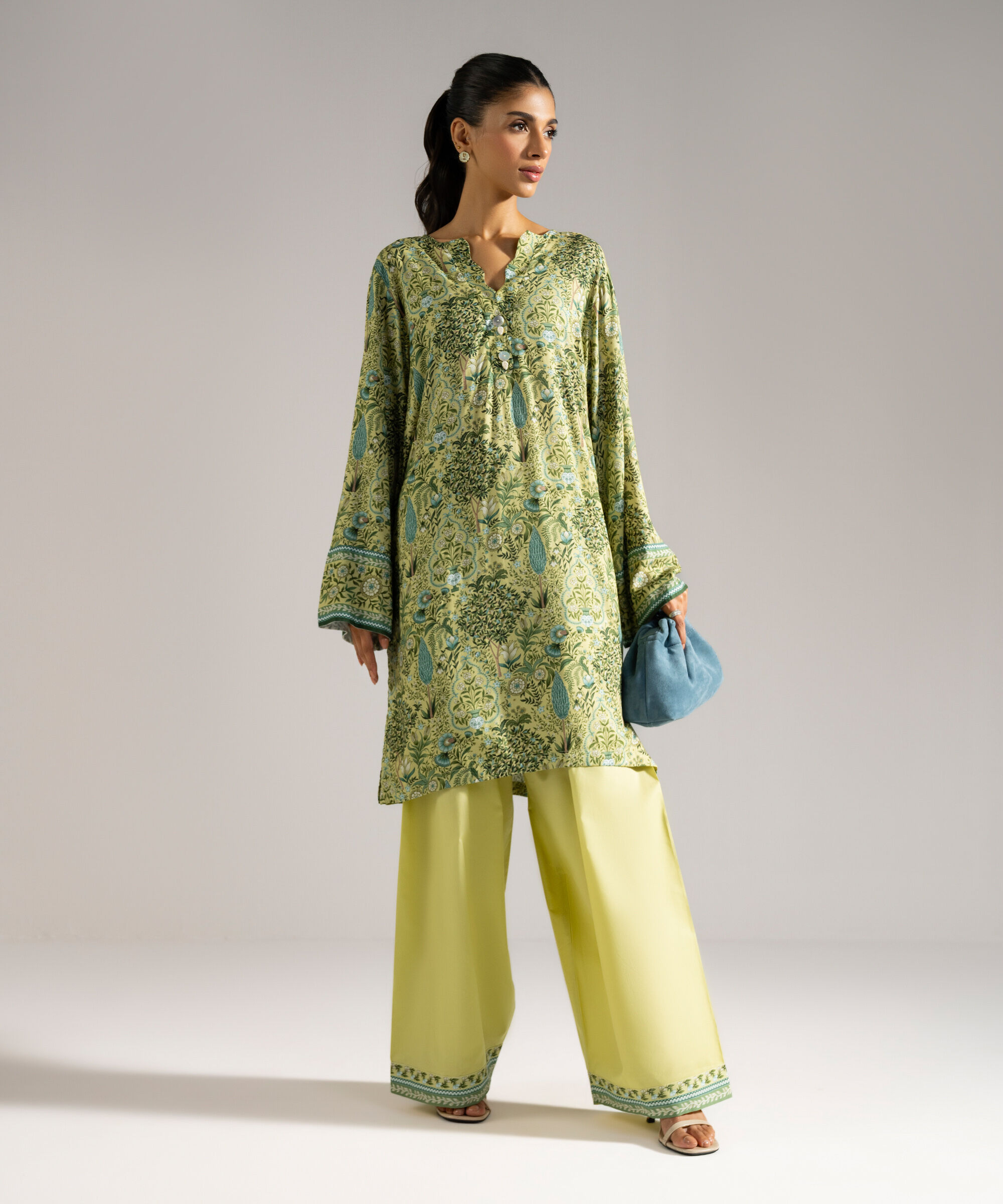 Retail Price: 3990/-PKR