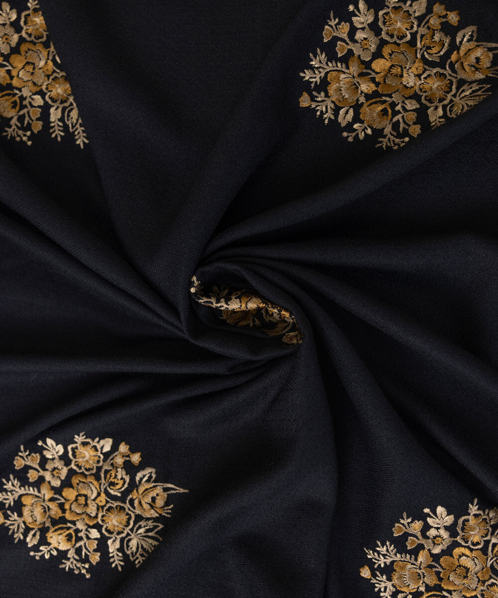 Woman - Black Embroidered Blended Shawl