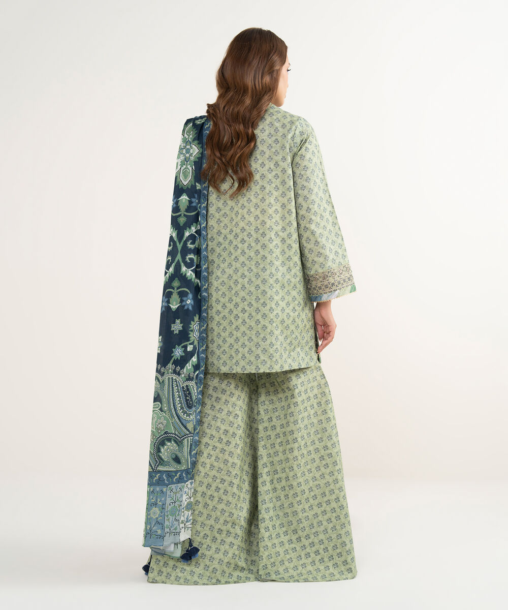 Women's Unstitched Lawn Embroidered Green 3 Piece Suit
