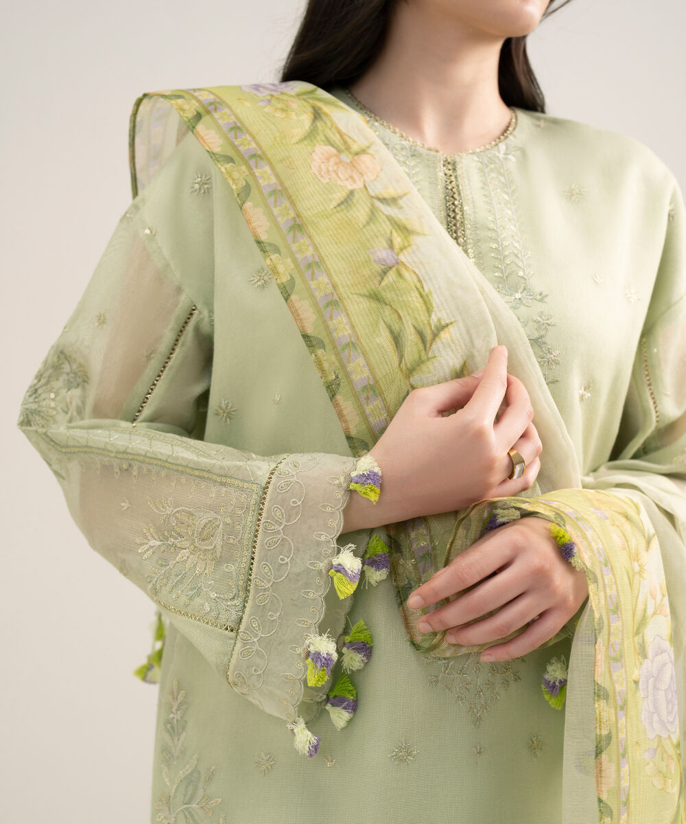 Women's Unstitched Blended Viscose Khaddi Net Embroidered Green 3 Piece Suit