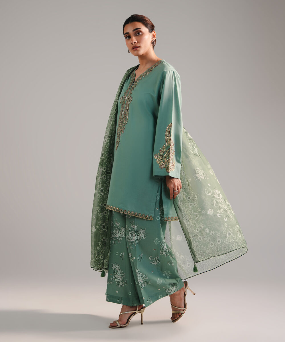 Women's RTW Slub Lawn Embroidered Green 3 Piece Suit