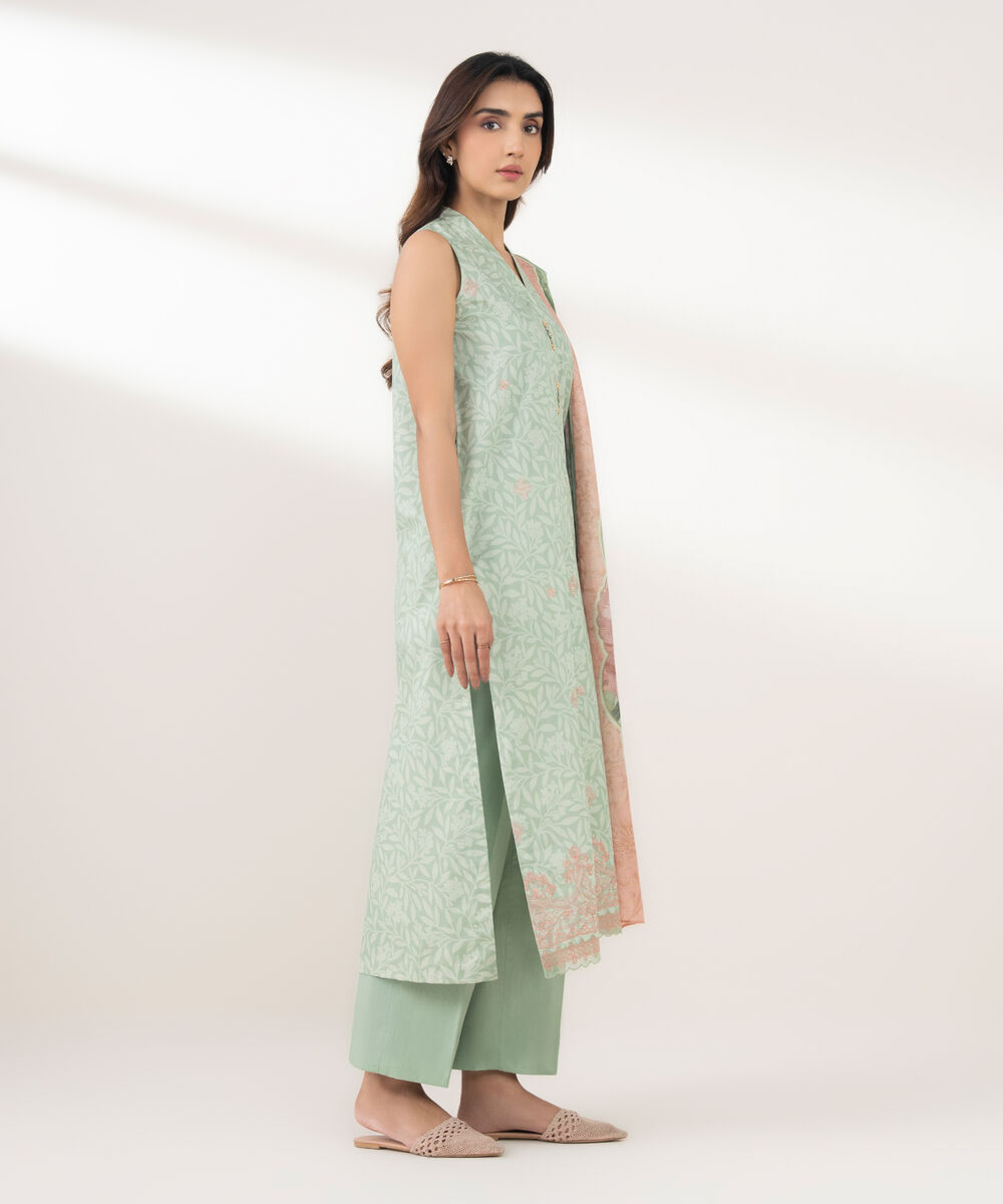 Women's Unstitched Zari Lawn Embroidered Green 3 Piece Suit