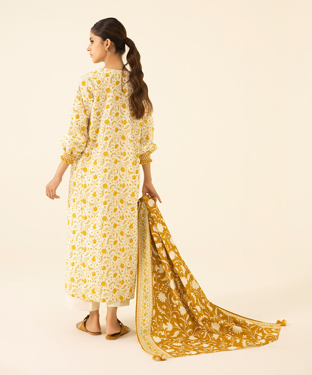 Women's Unstitched Printed Khaddar Off White 3 Piece Suit